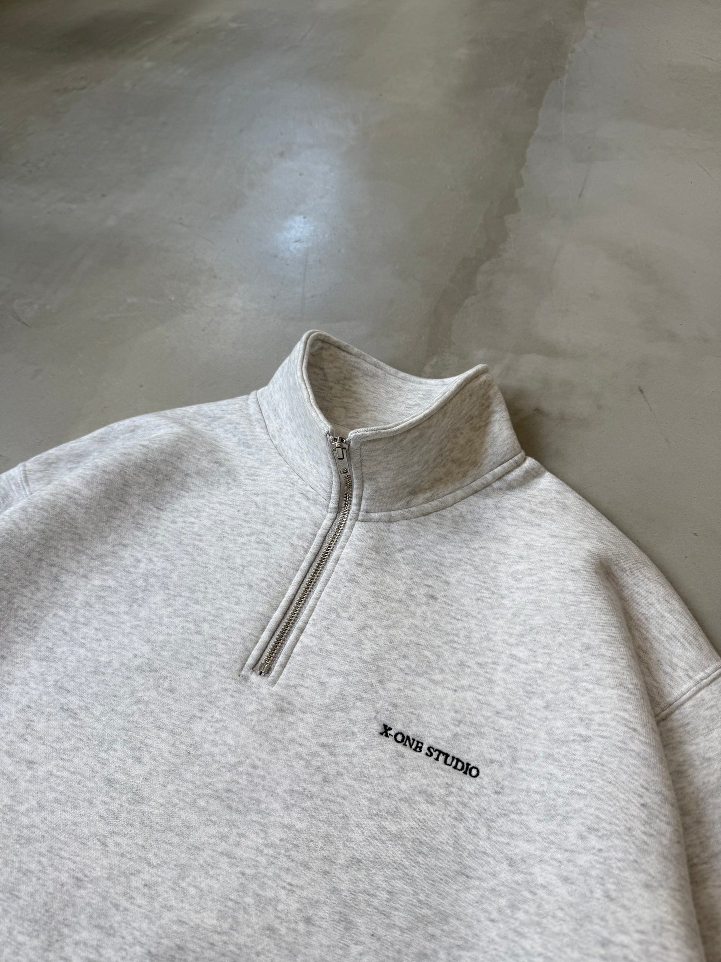 X-ONE HALF ZIP UP "ASH"