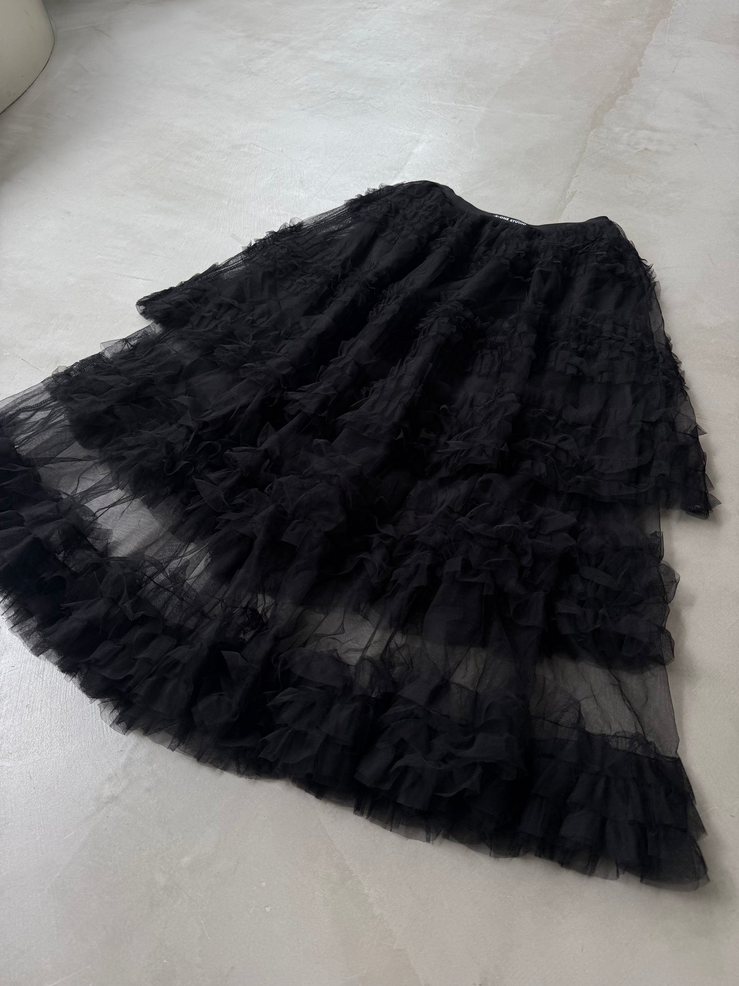 VOLUME TULLE SKIRT "BLACK"