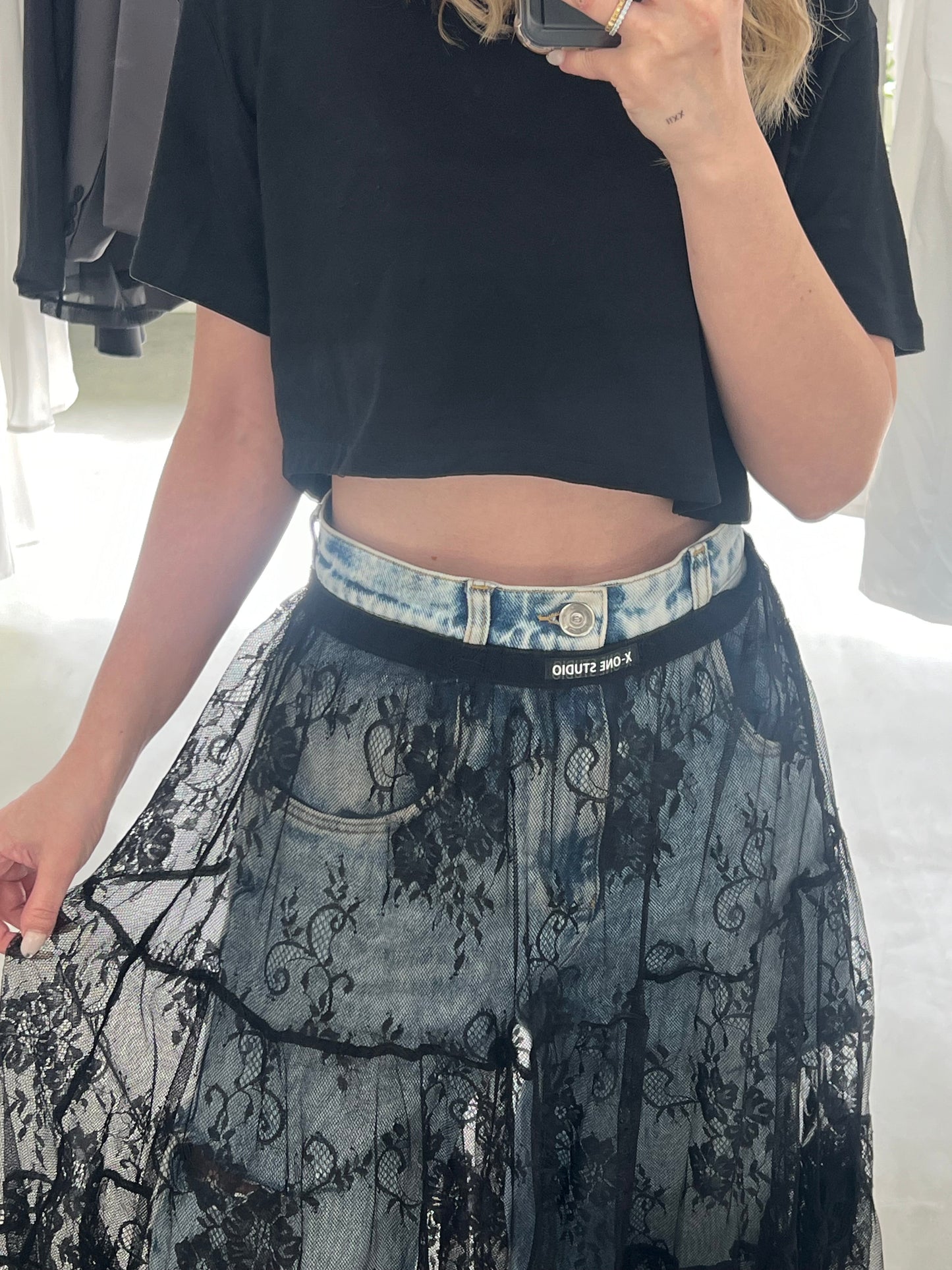 LAYERED LACE SKIRT "BLACK"