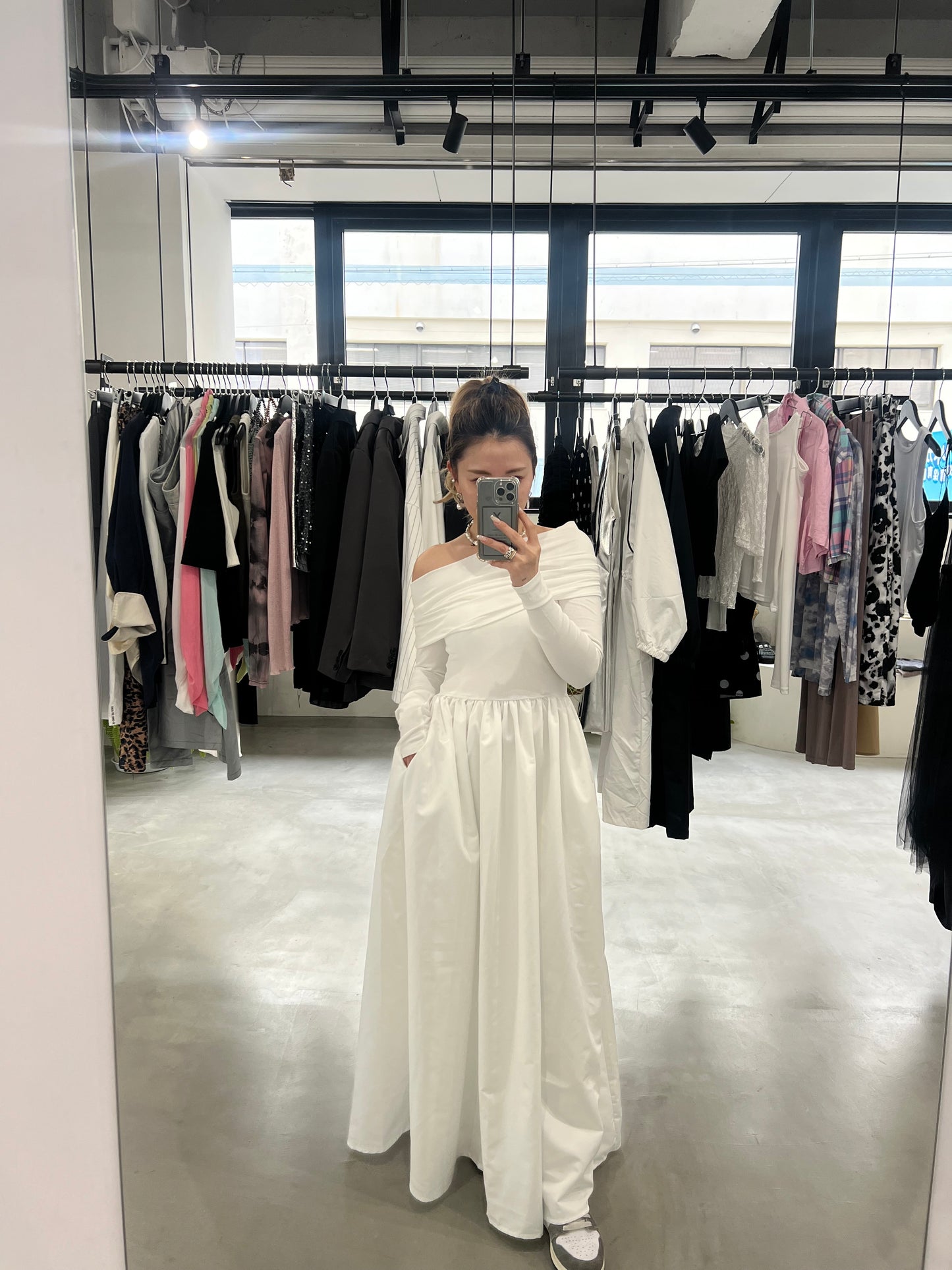 DROP SHOULDER DREES "WHITE"