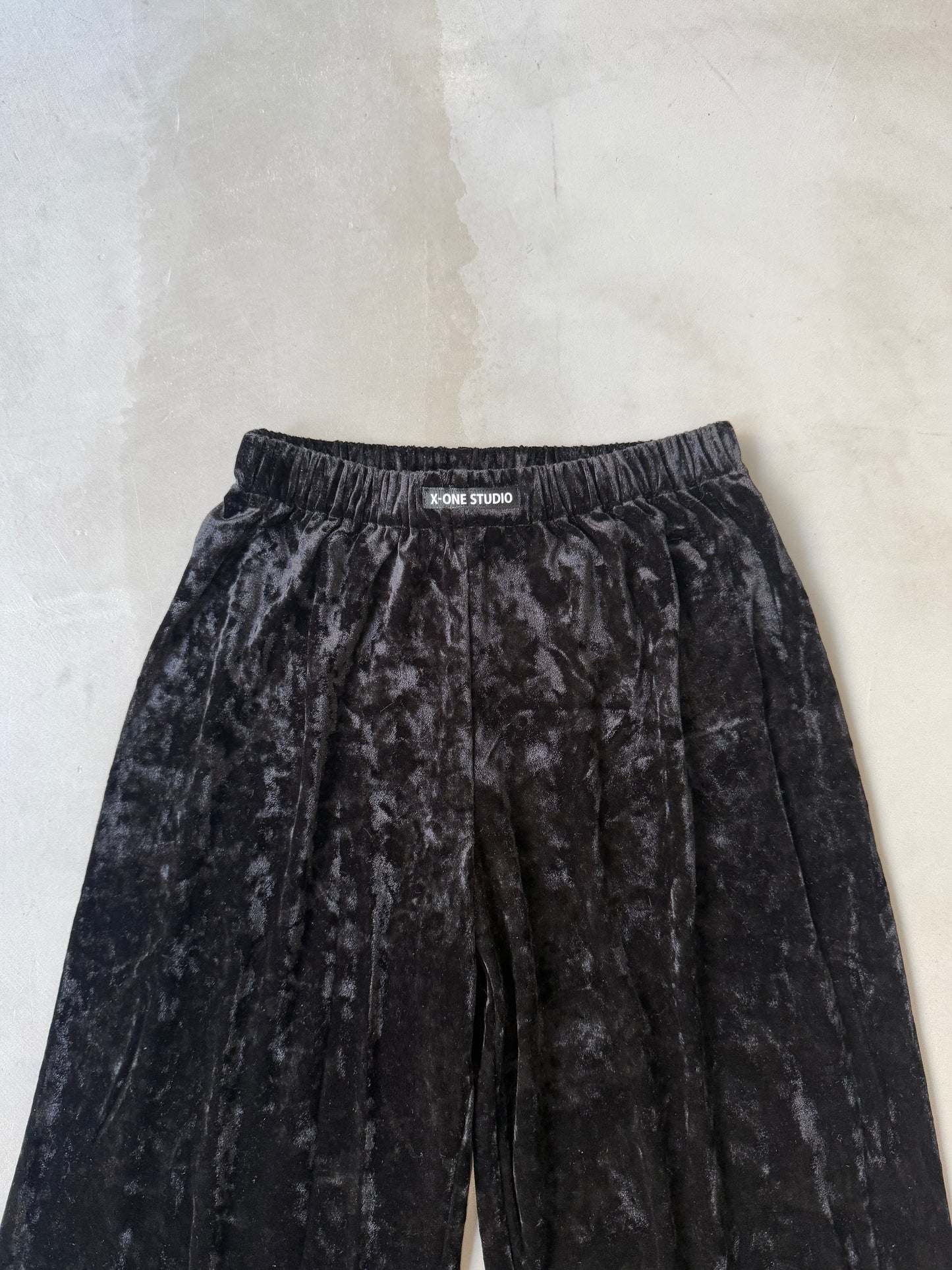 WIDE VELOURS PANTS "BLACK"