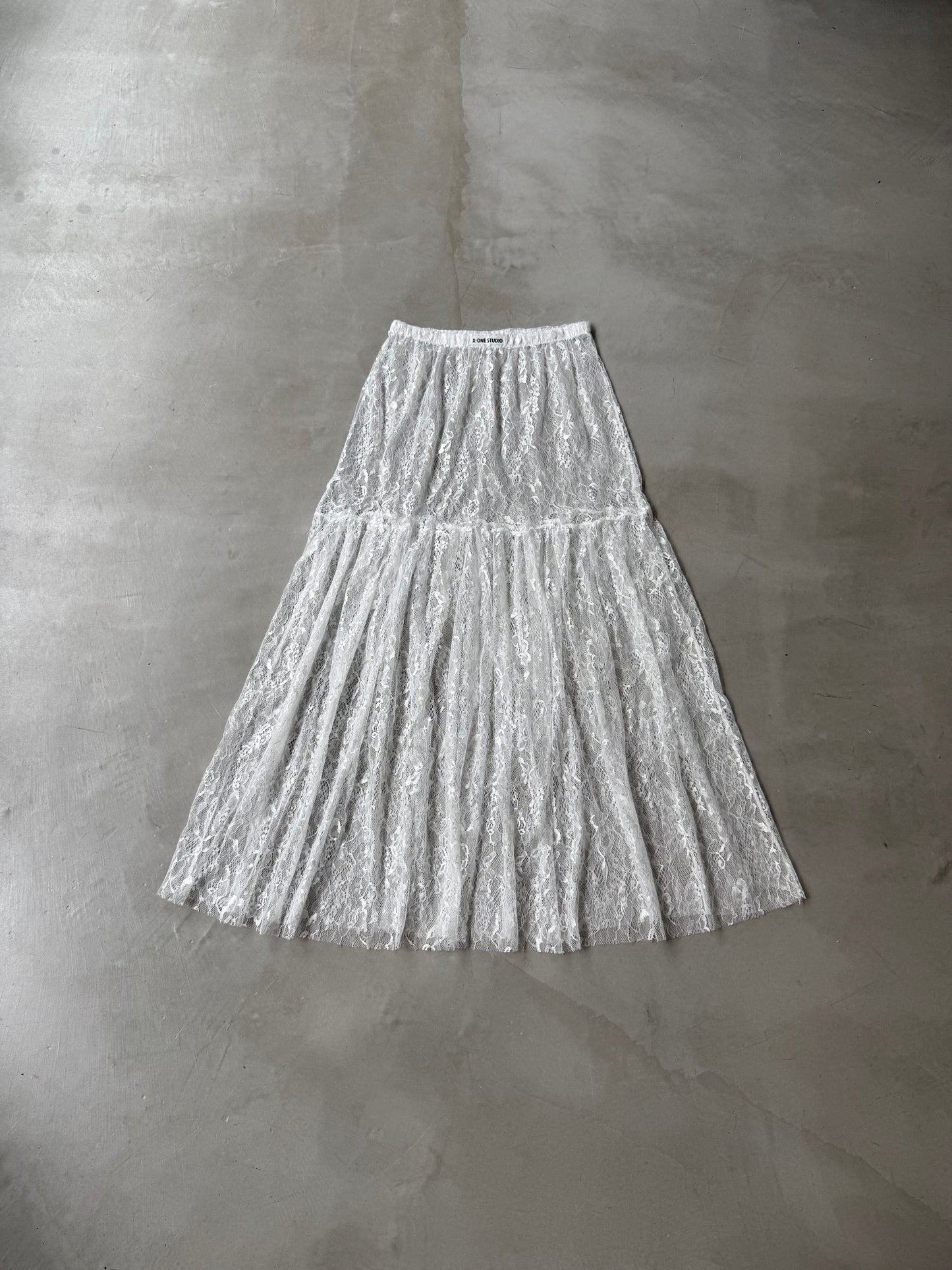 LAYERED LACE SKIRT "WHITE"