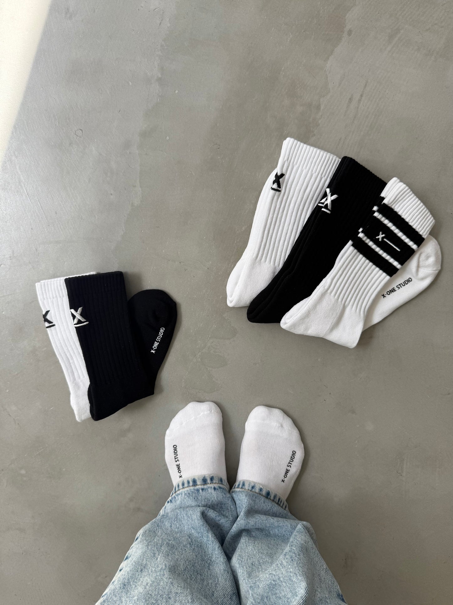 X-ONE LOGO SOCKS "WHITE"