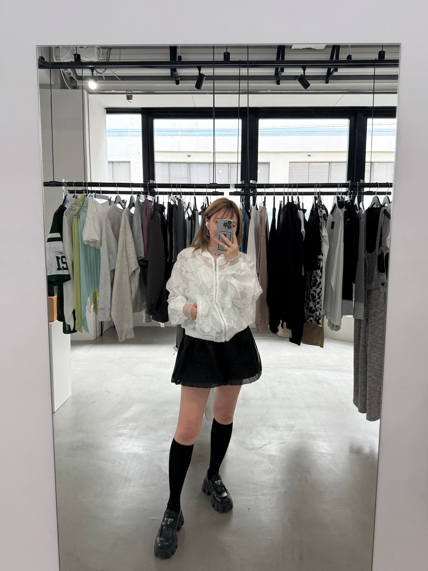 SHEER BOULSON "WHITE"
