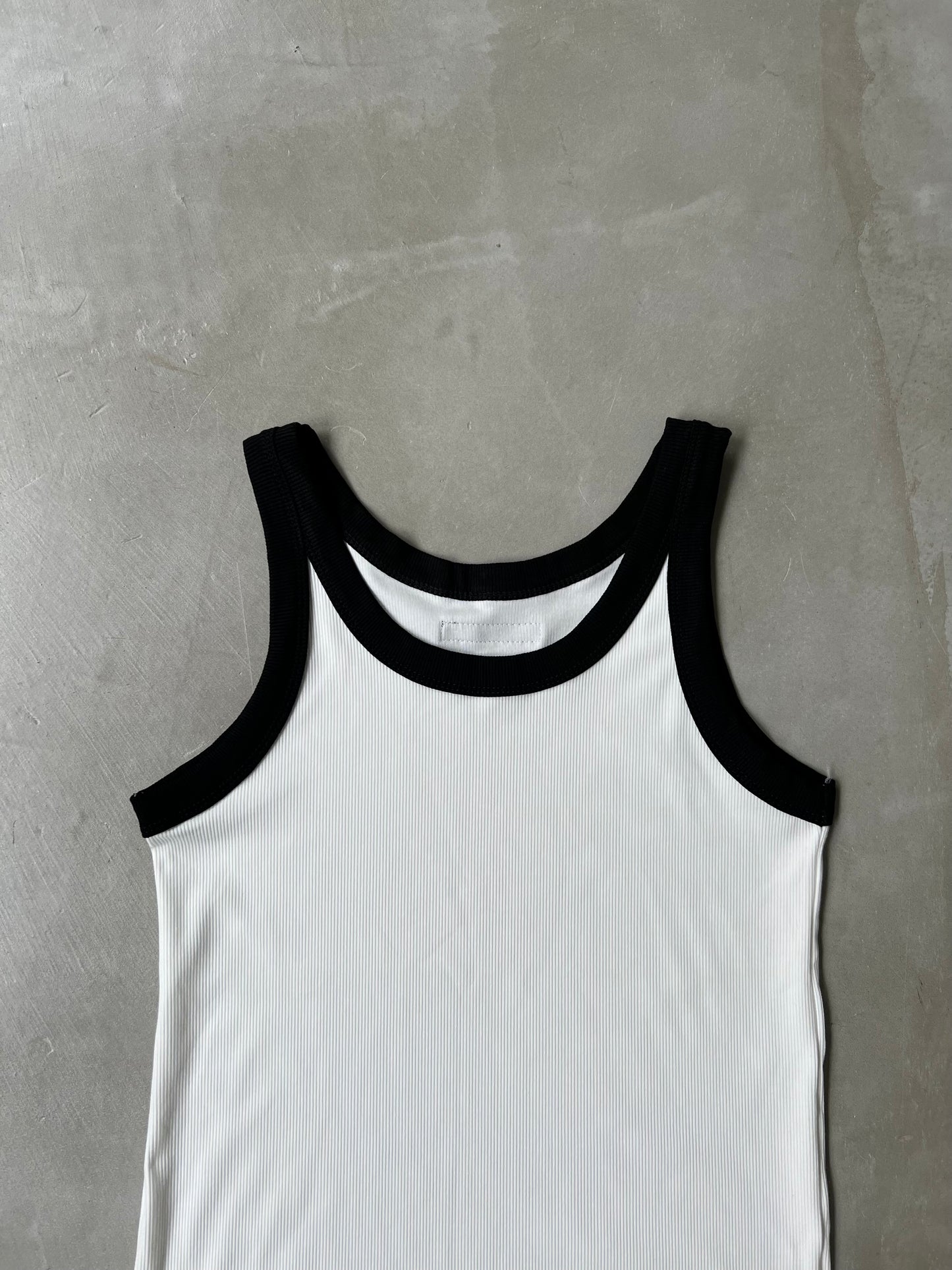 MONO TANK "WHITE"