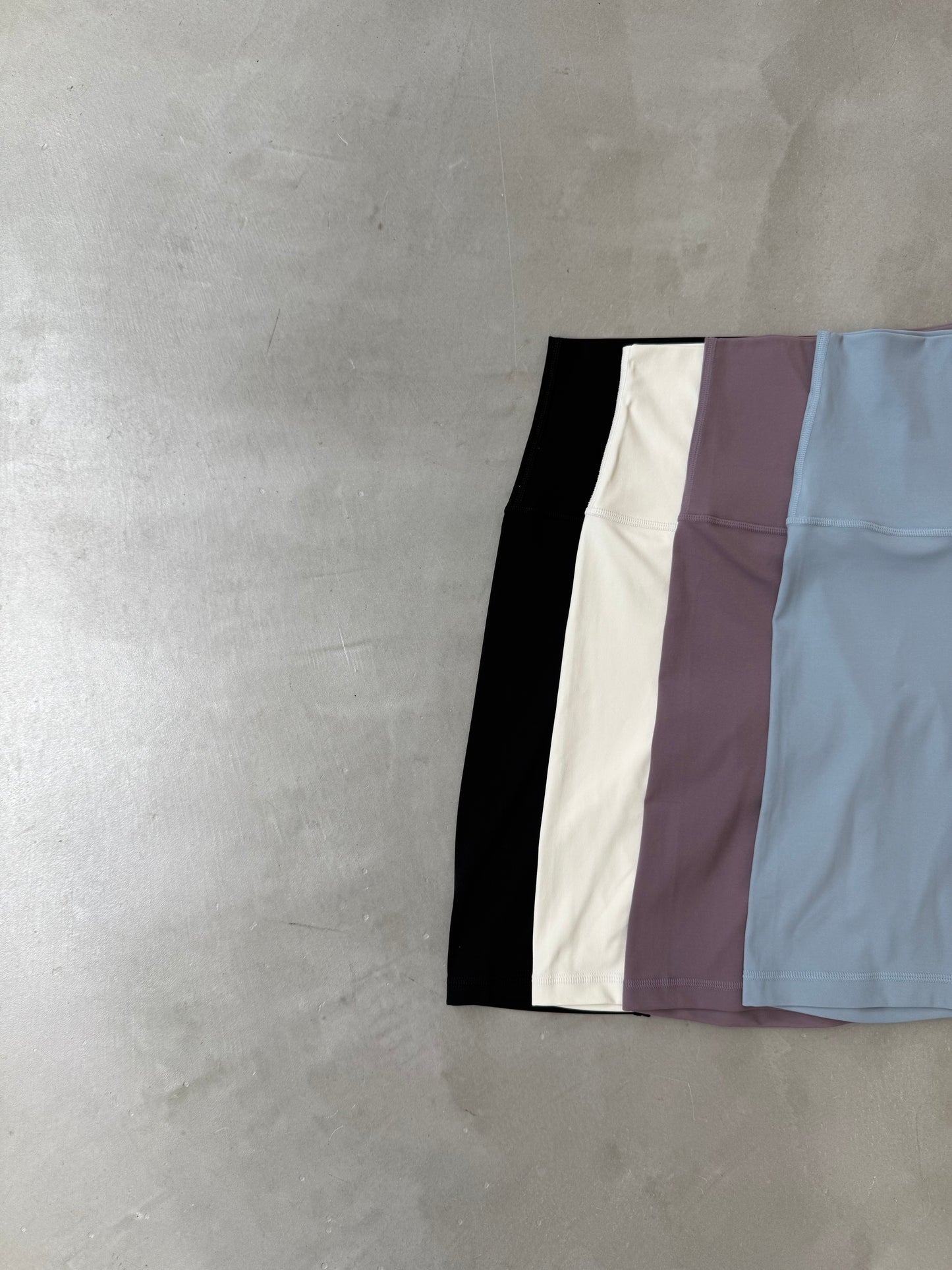 SMOOTH BIKER SHORTS "LIGHT BLUE"