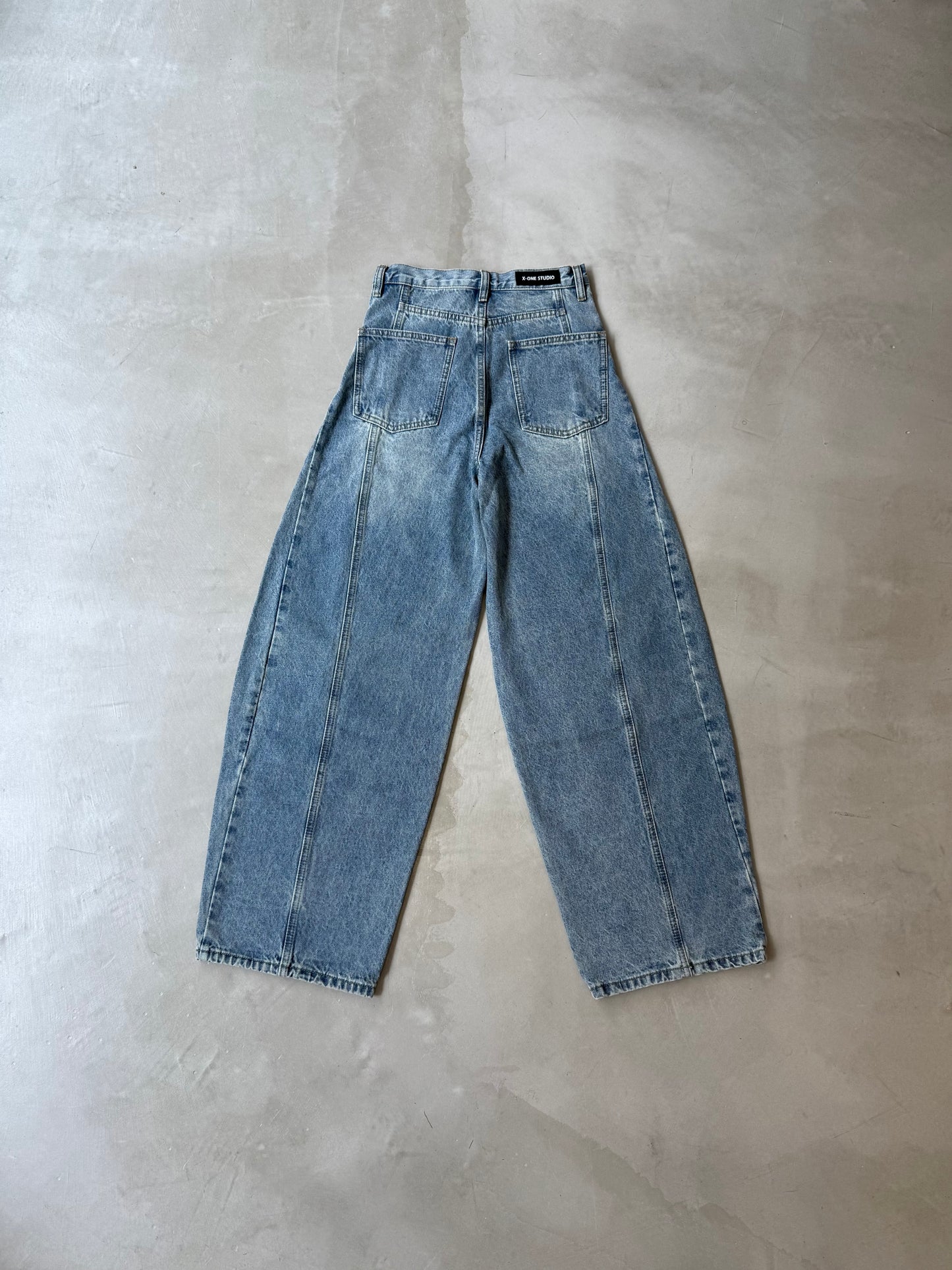 BARREL FIT DENIM