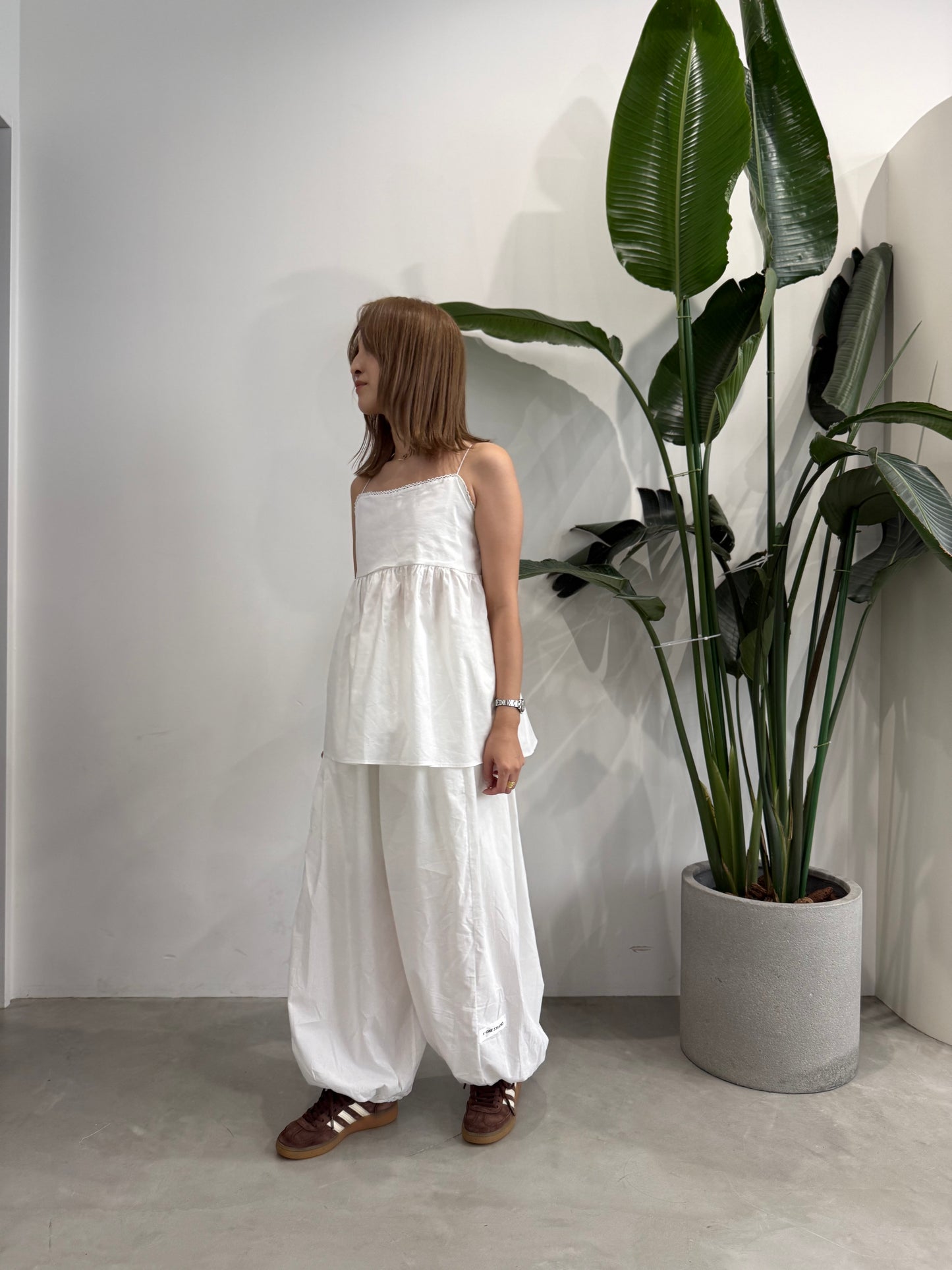 BACK OPEN CAMI "WHITE"