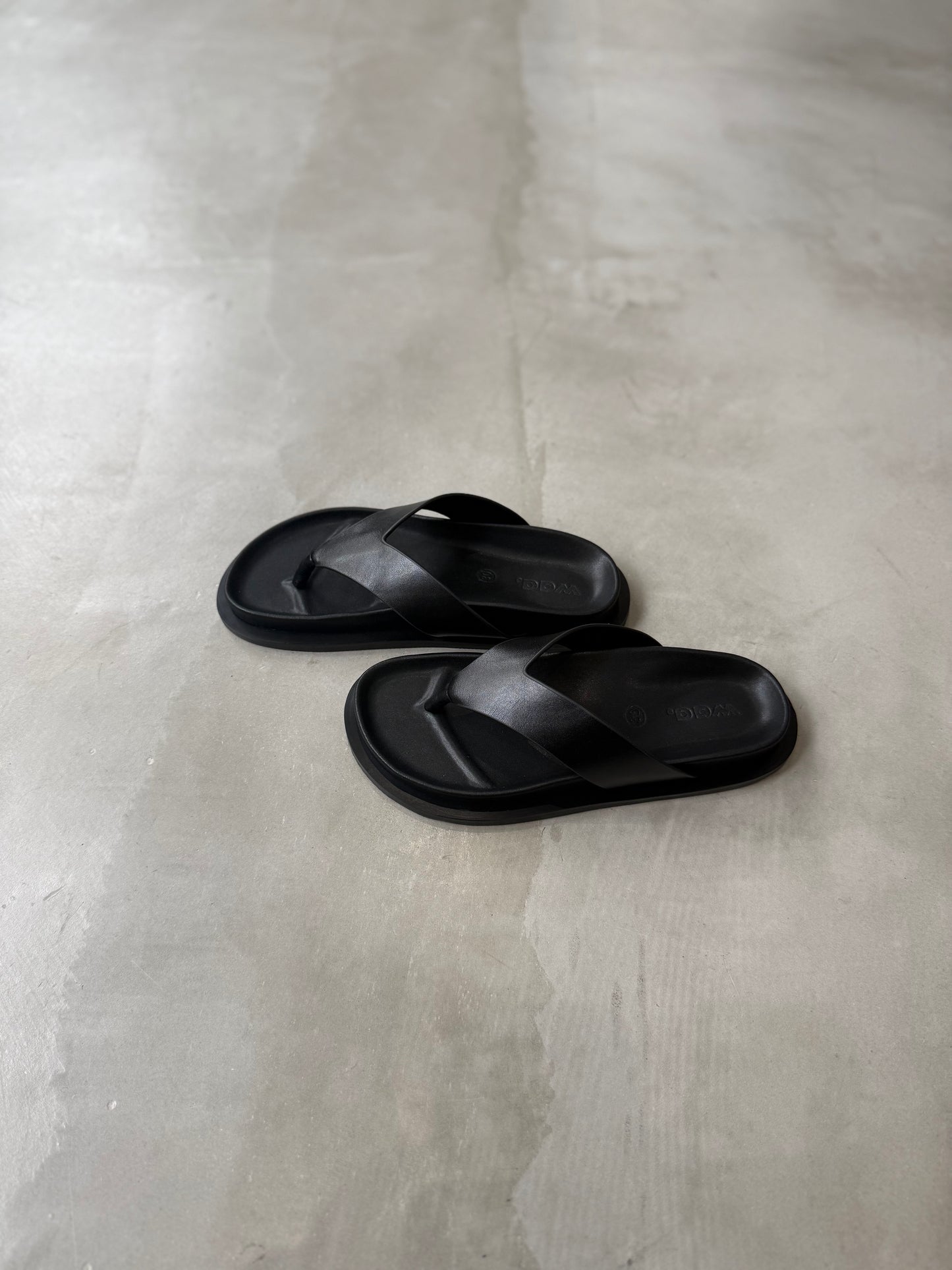 【Waa.】TONG SANDALS "BLACK"