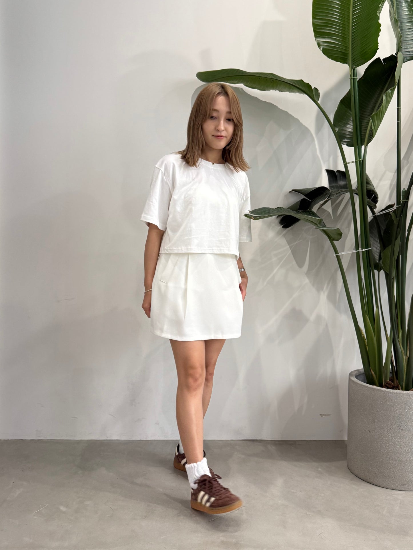 DOUBLE TUCK FLARE SKORT "WHITE"