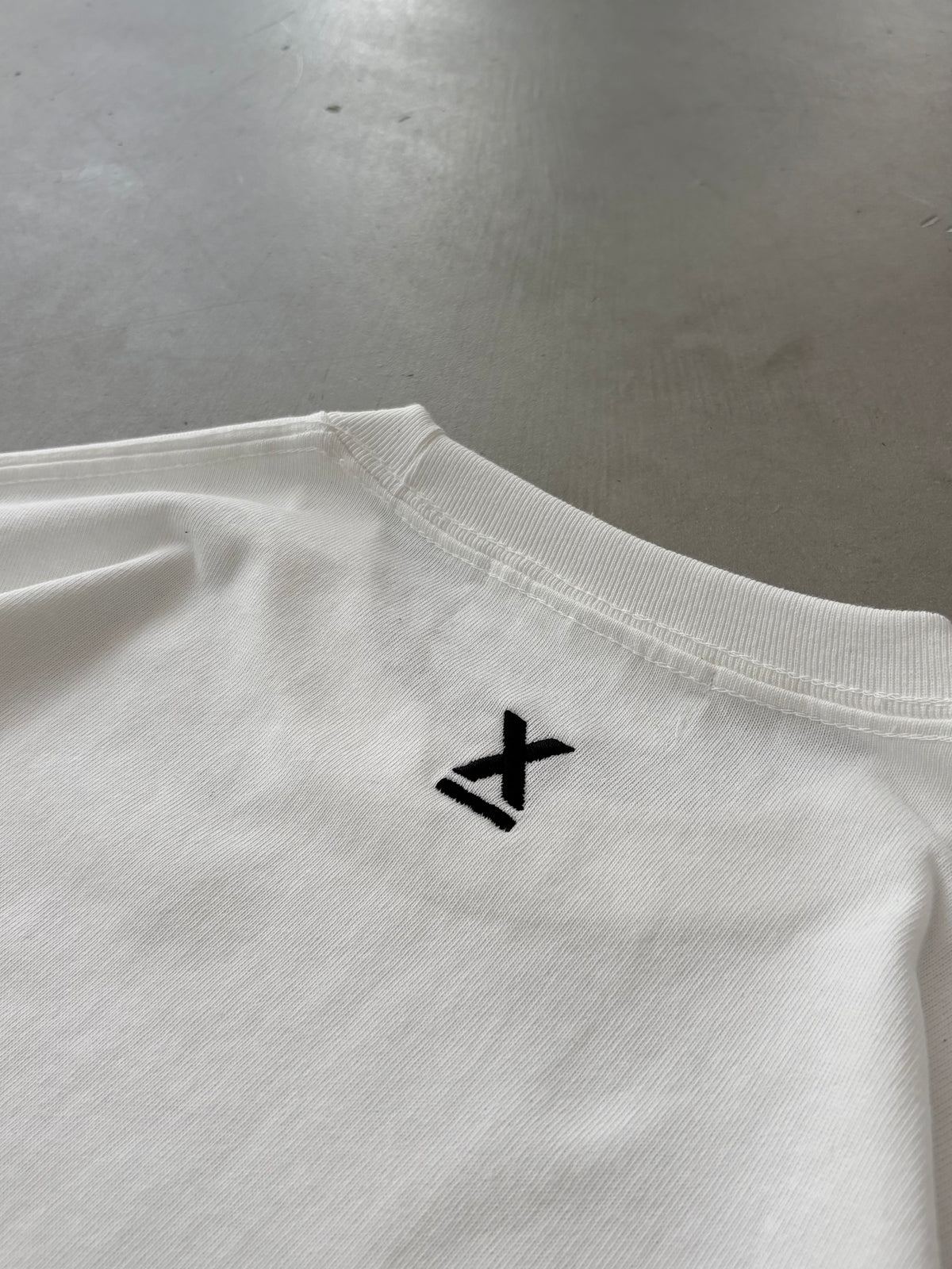HEAVYWEIGHT TEE -PERPETUAL- “WHITE”