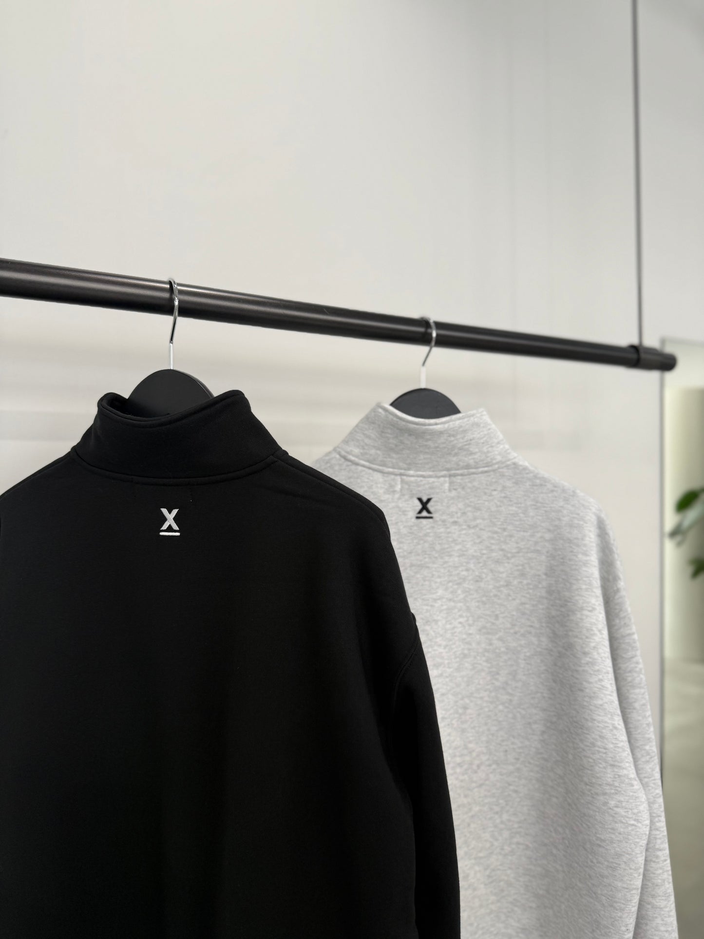 X-ONE HALF ZIP UP "ASH"