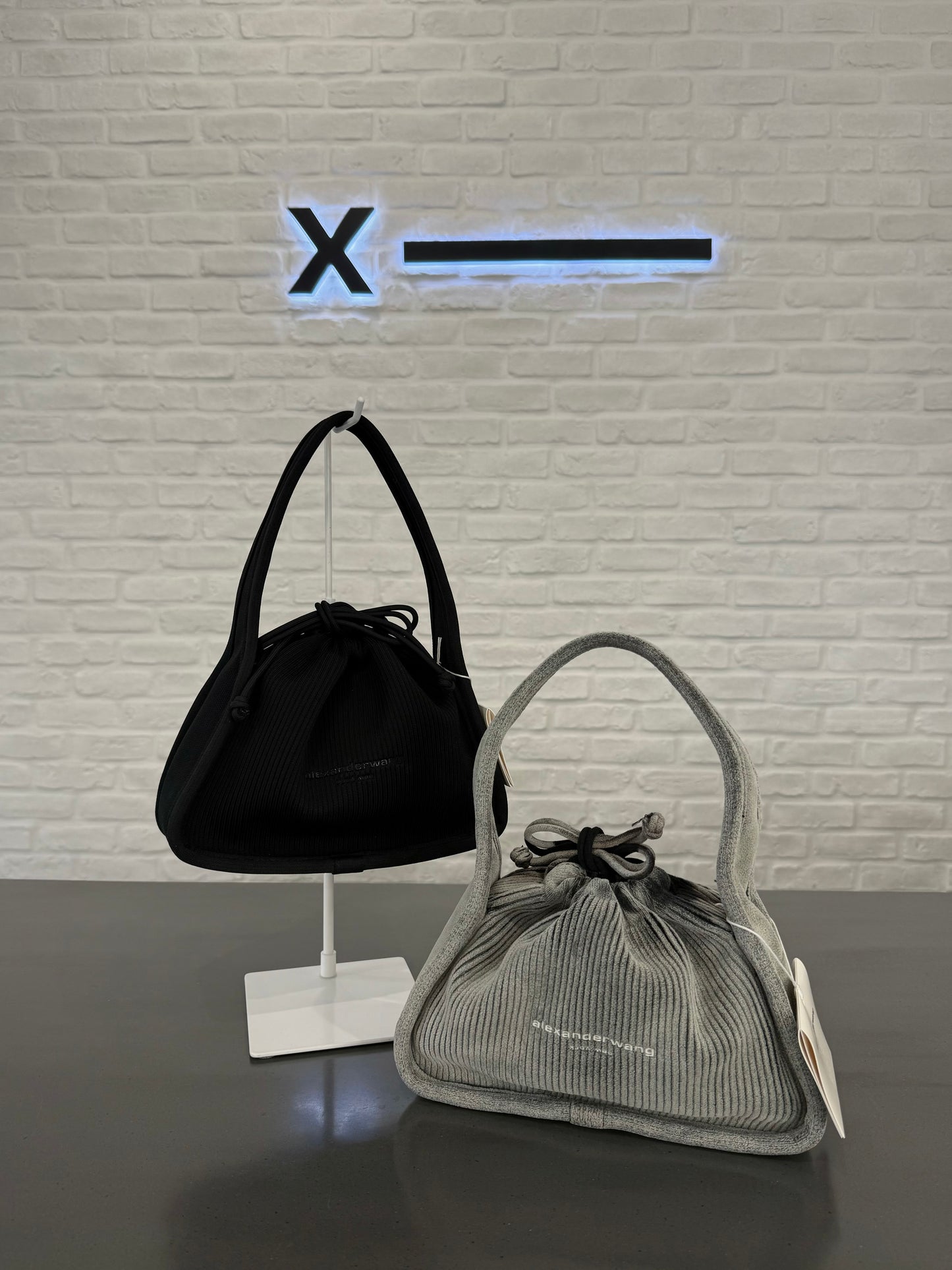 【ALEXANDER WANG 】SMALL TOTE "BLACK"