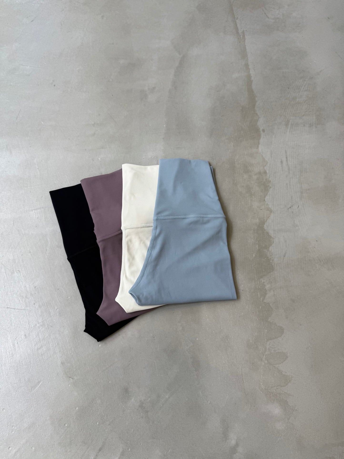 SMOOTH BIKER SHORTS "LIGHT BLUE"