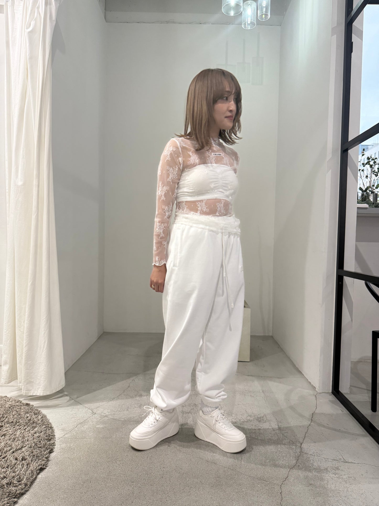 SHEER LACE TOP "WHITE"