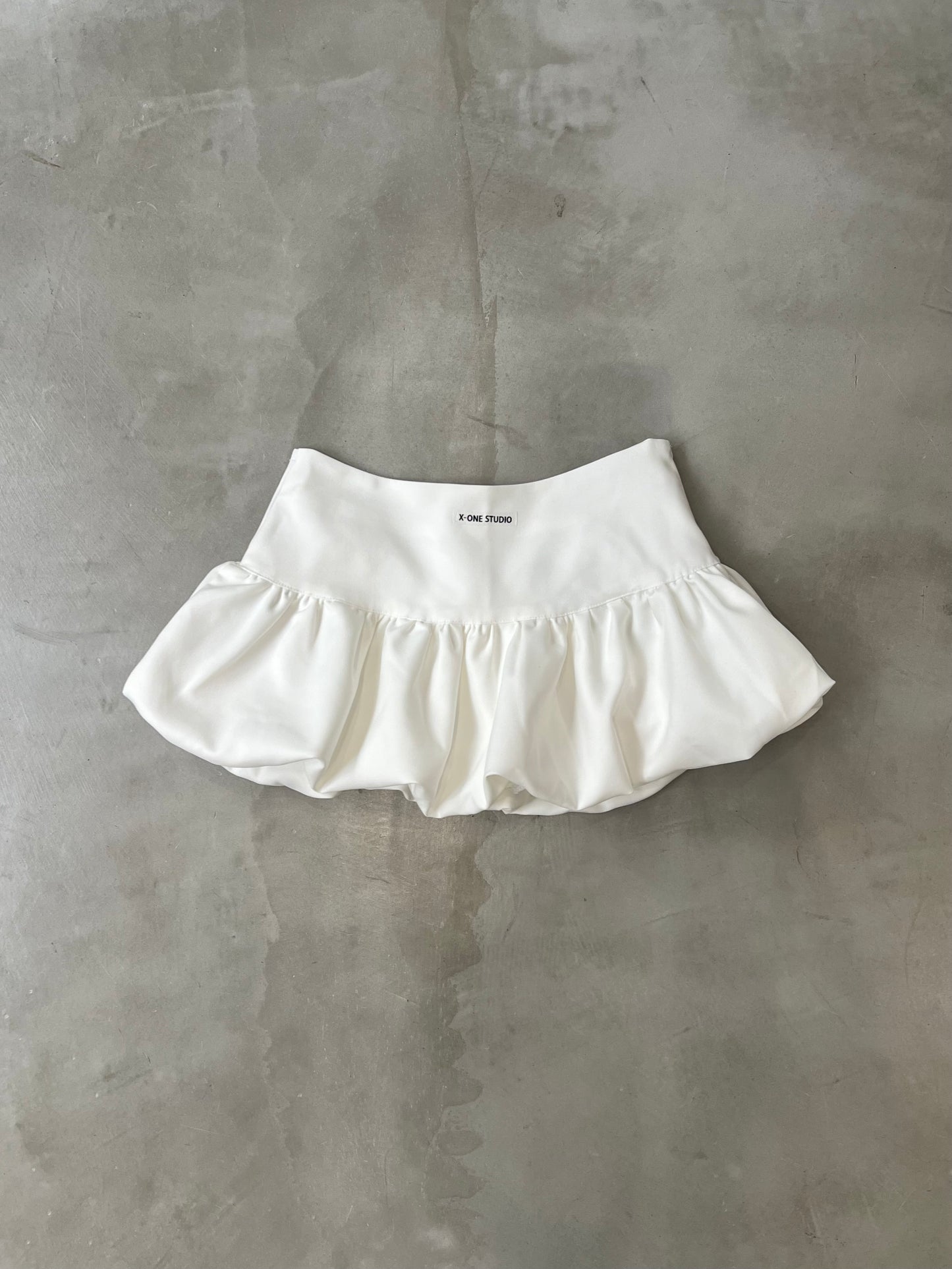 VOLUME WHIP SKIRT "WHITE"
