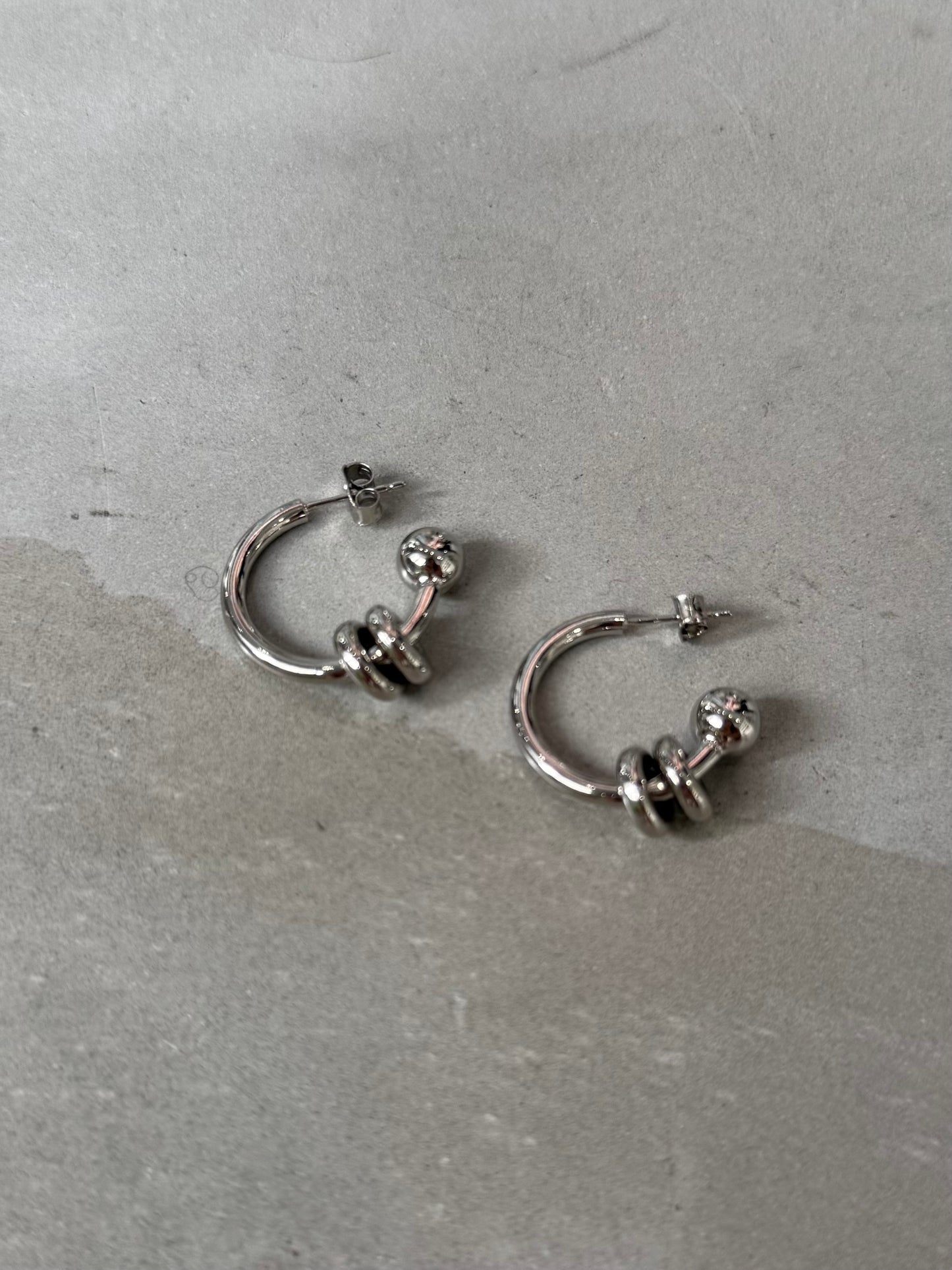 ALAN EARRINGS "SILVER"