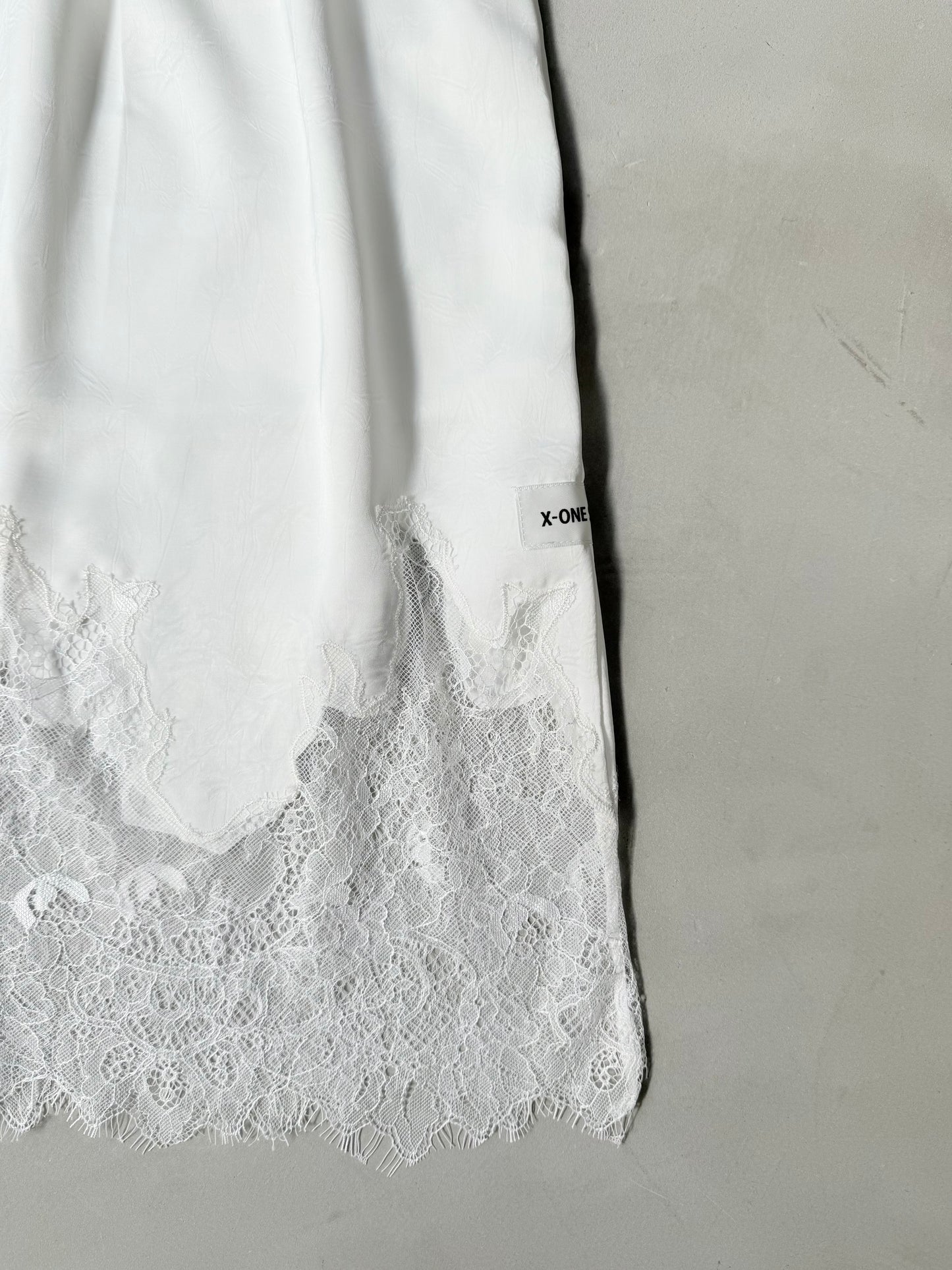 SATIN LACE SKIRT "WHITE"