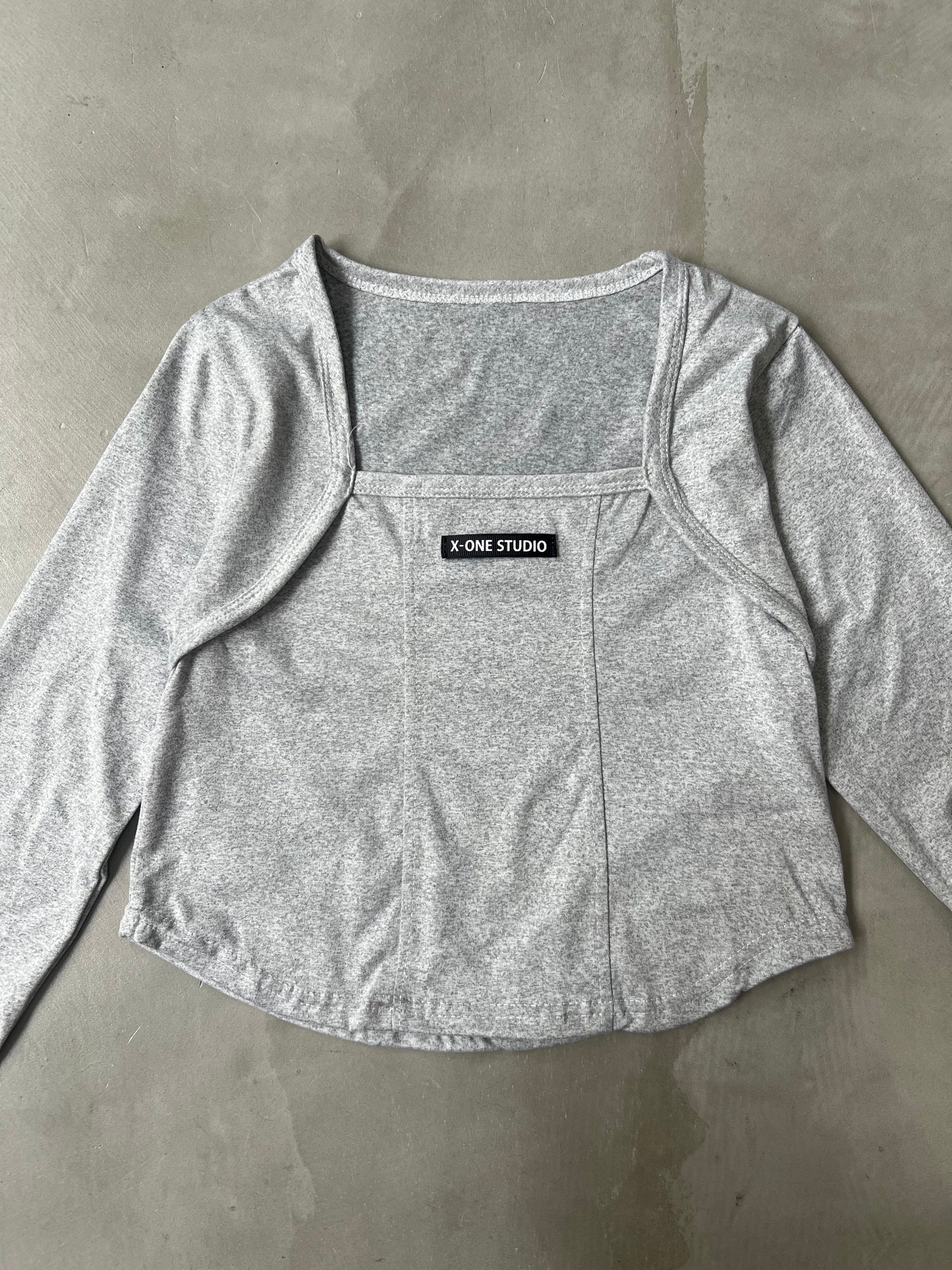 SWITCHING TOP "GRAY"