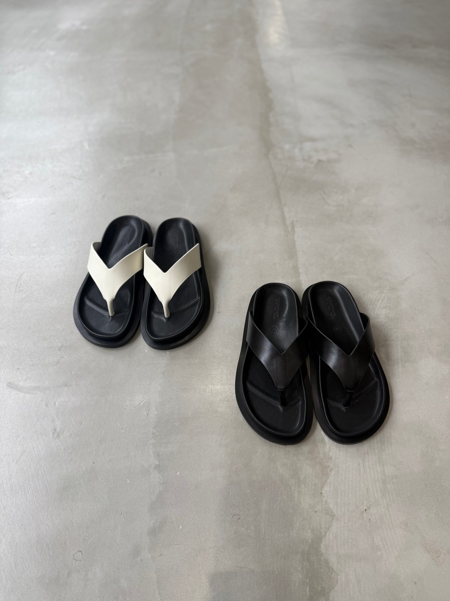 【Waa.】TONG SANDALS "WHITE"