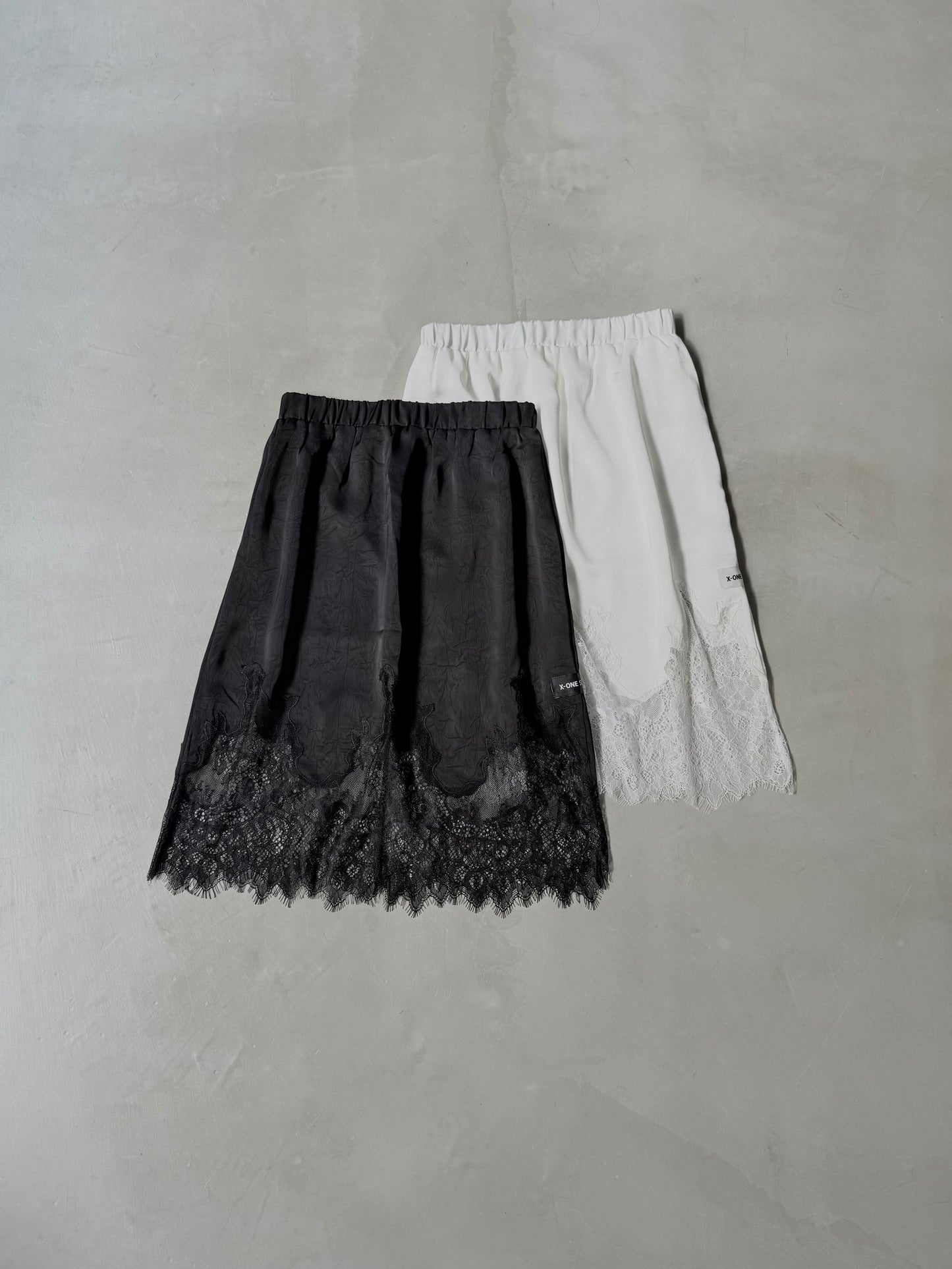 SATIN LACE SKIRT "WHITE"