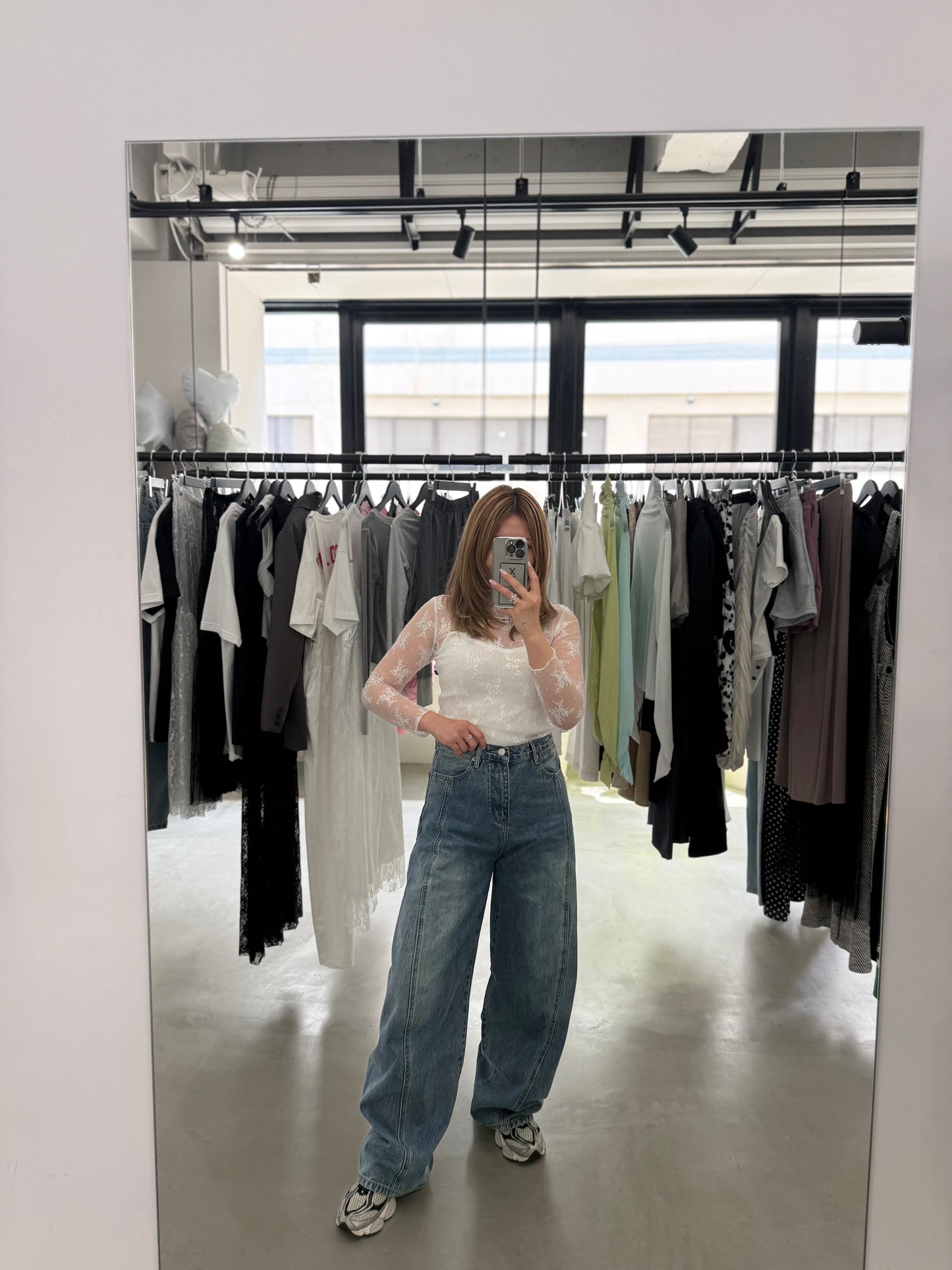 BARREL FIT DENIM