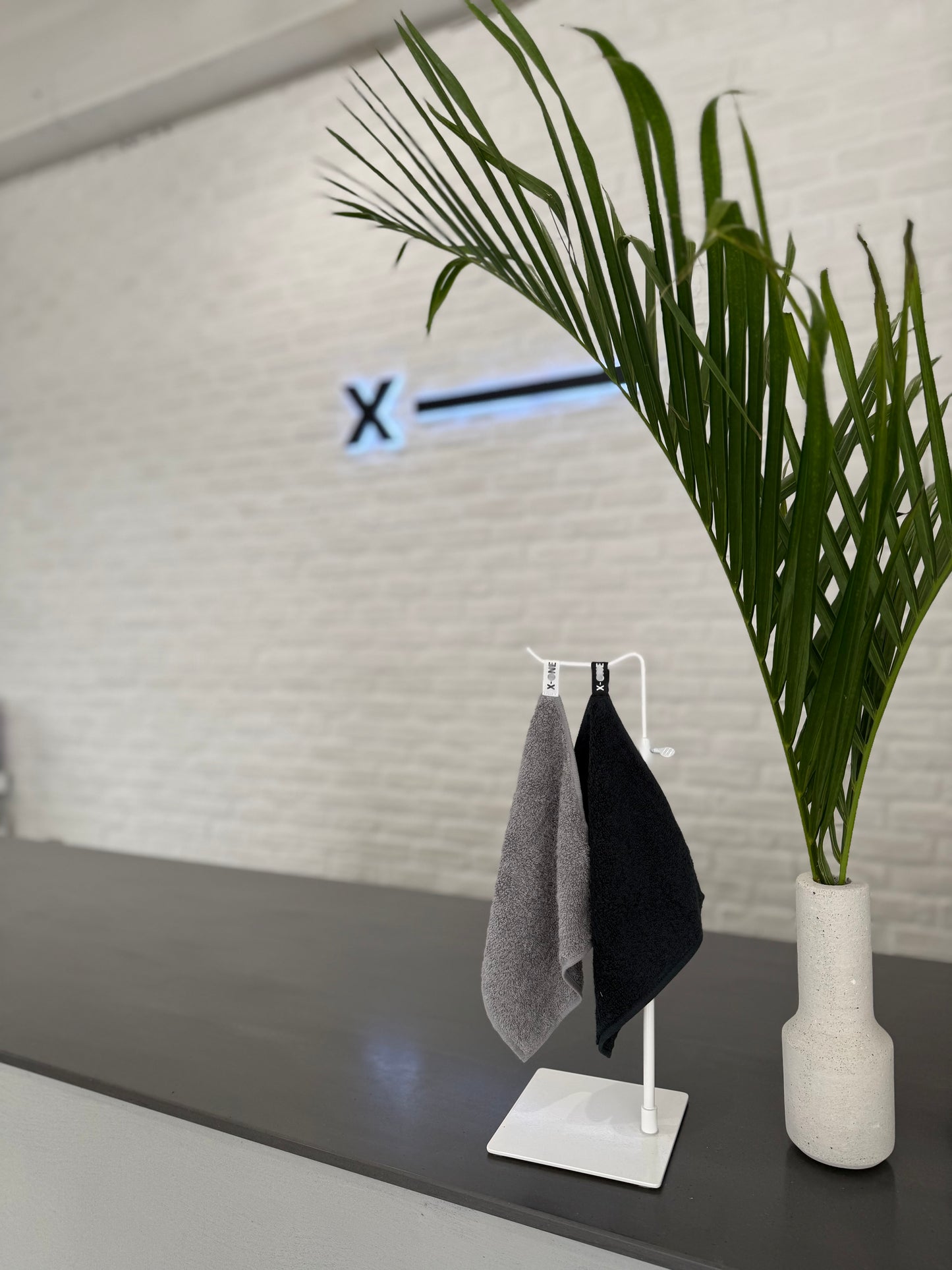 X-ONE HAND TOWEL "GRAY"