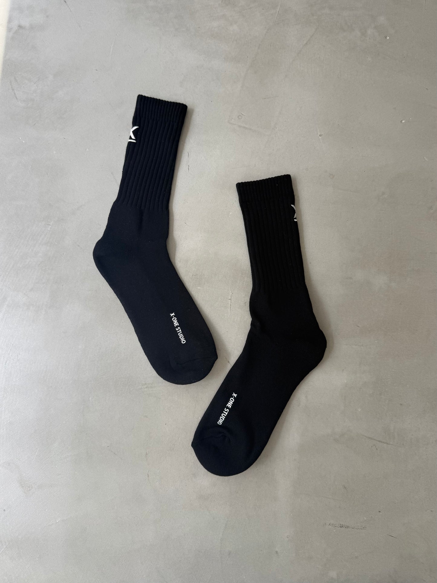X-ONE LOGO SOCKS "BLACK"