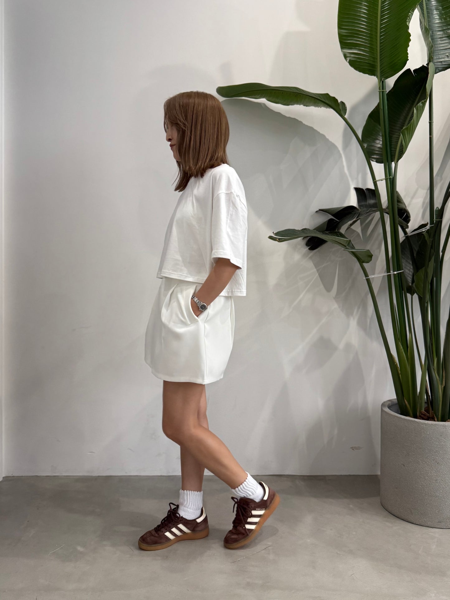 DOUBLE TUCK FLARE SKORT "WHITE"