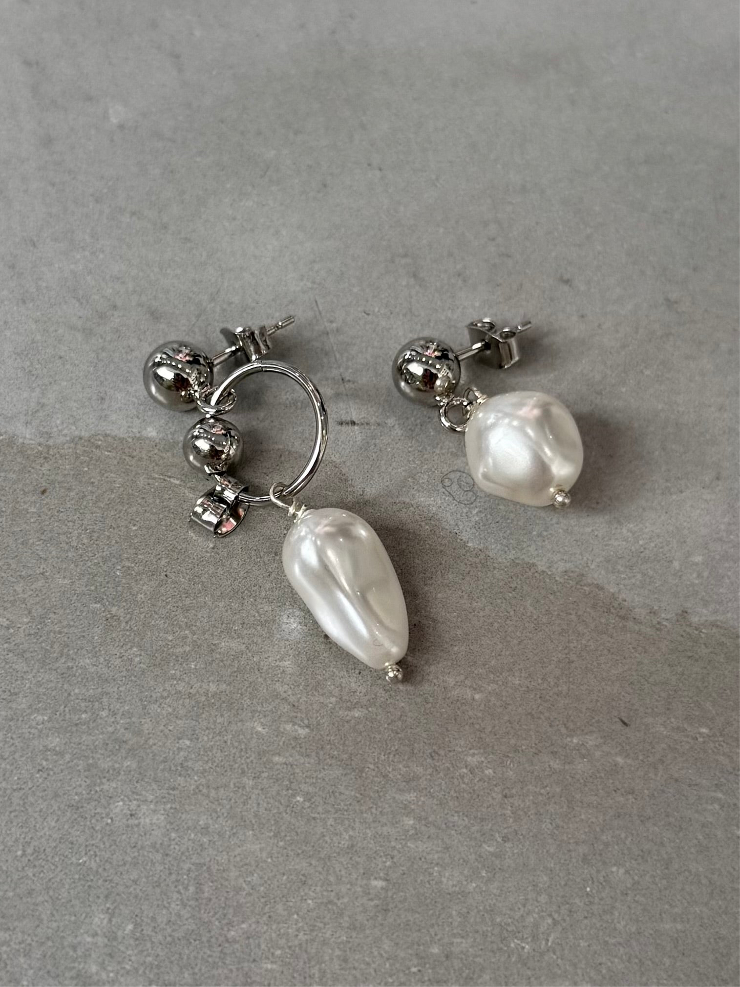 RICHIE EARRINGS