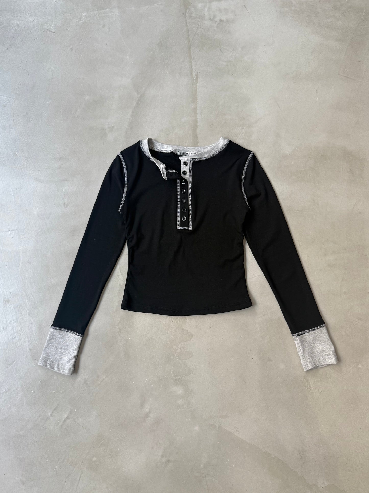 BLOCK HENRY NECK "BLACK"