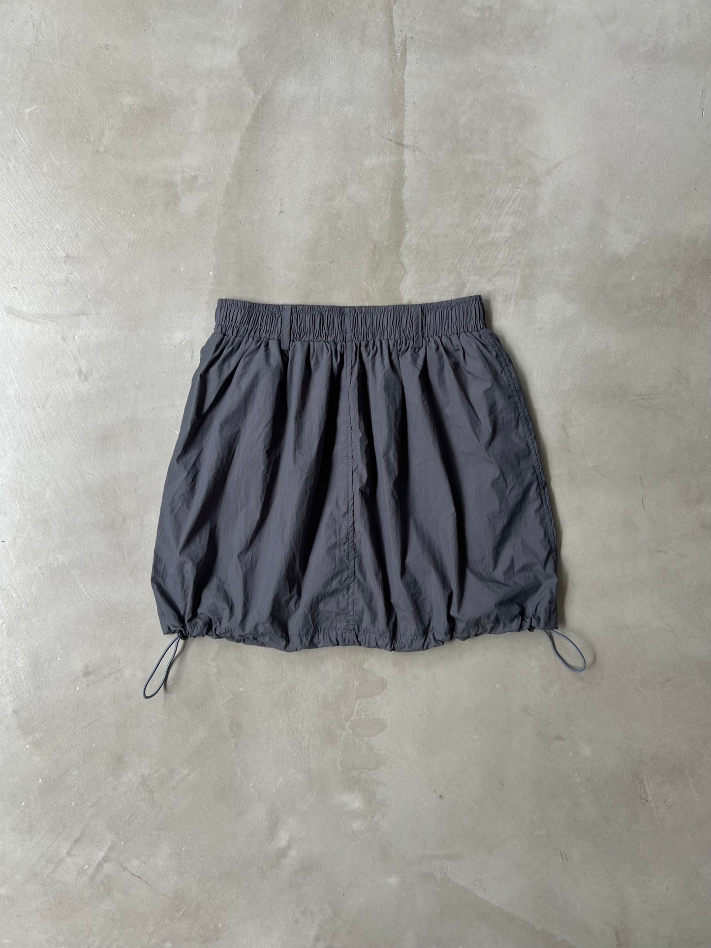 NYLON TRACK SKIRT "GRAY"