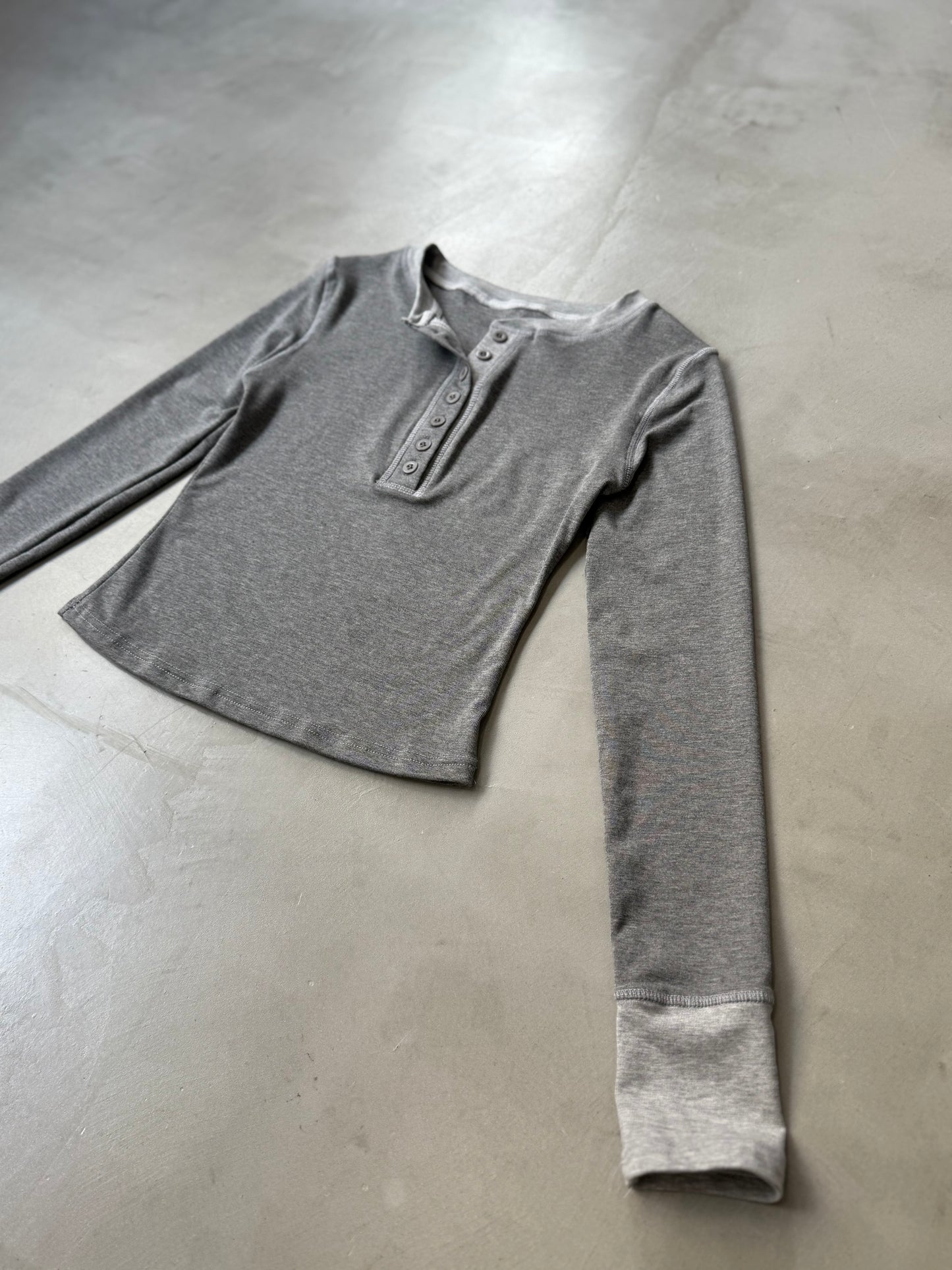 BLOCK HENRY NECK "GRAY"