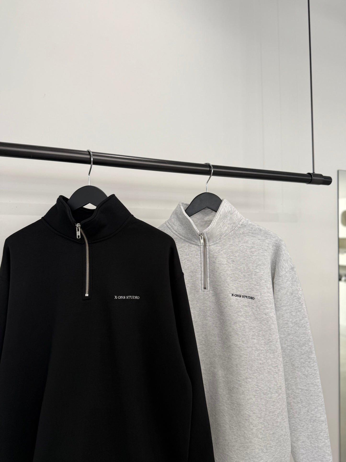 X-ONE HALF ZIP UP "ASH"