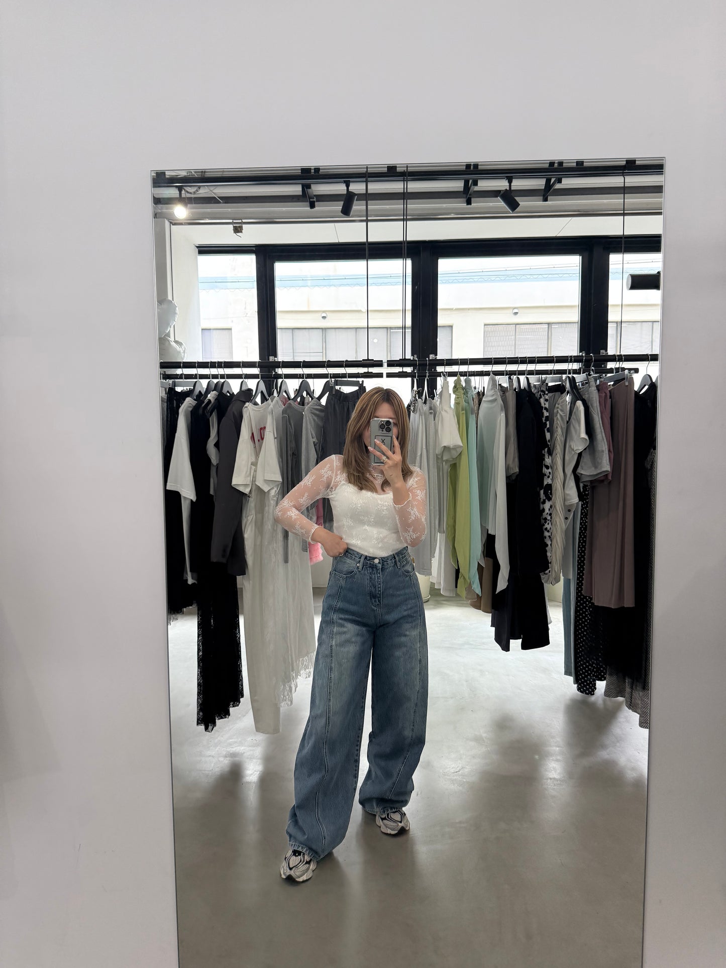 BARREL FIT DENIM