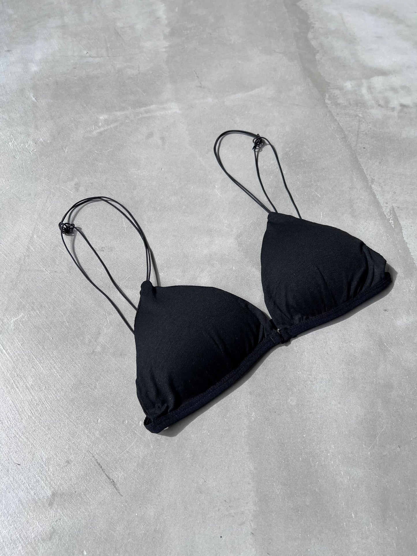 FRONT ROCK BRA "BLACK"