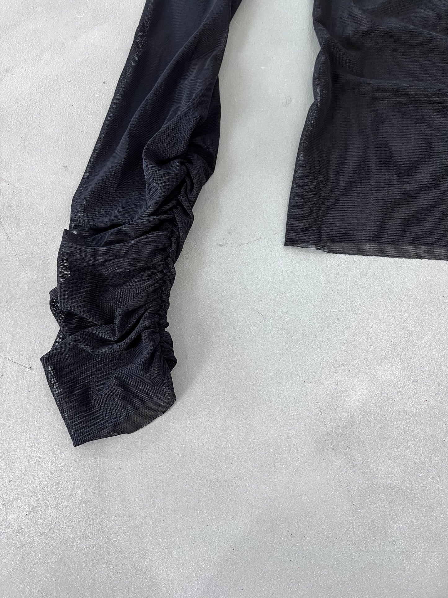 SHEER TOP "BLACK"
