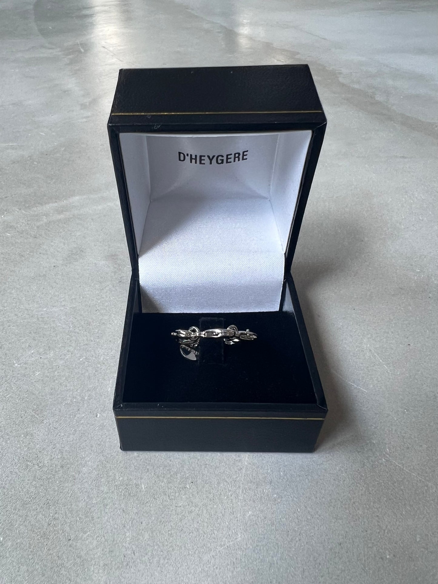 【D'HEYGERE】CLASP EAR CUFF "SILVER"