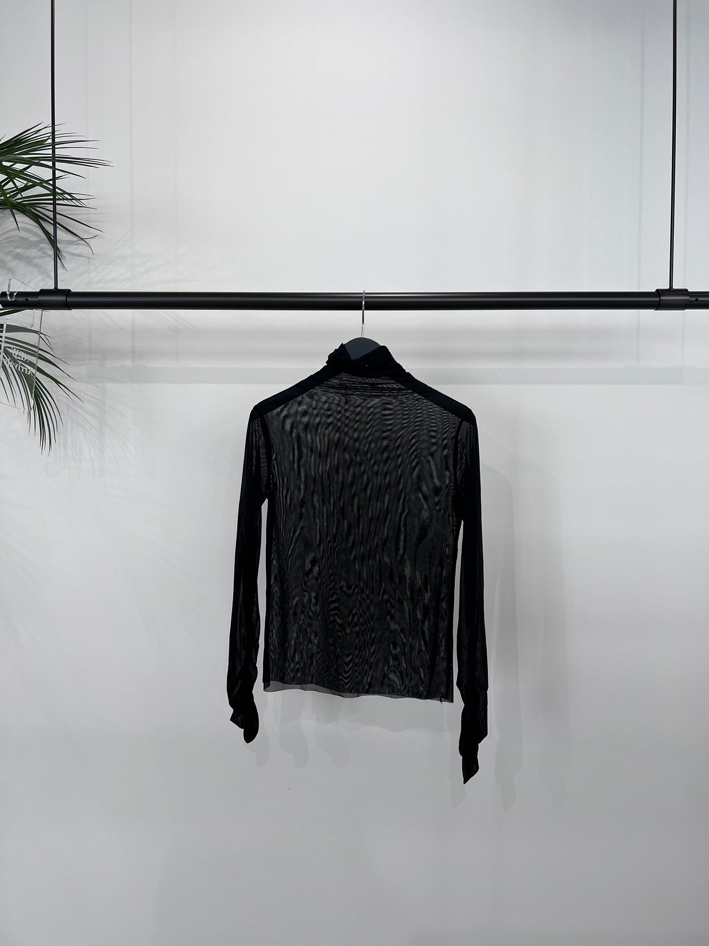 SHEER TOP "BLACK"