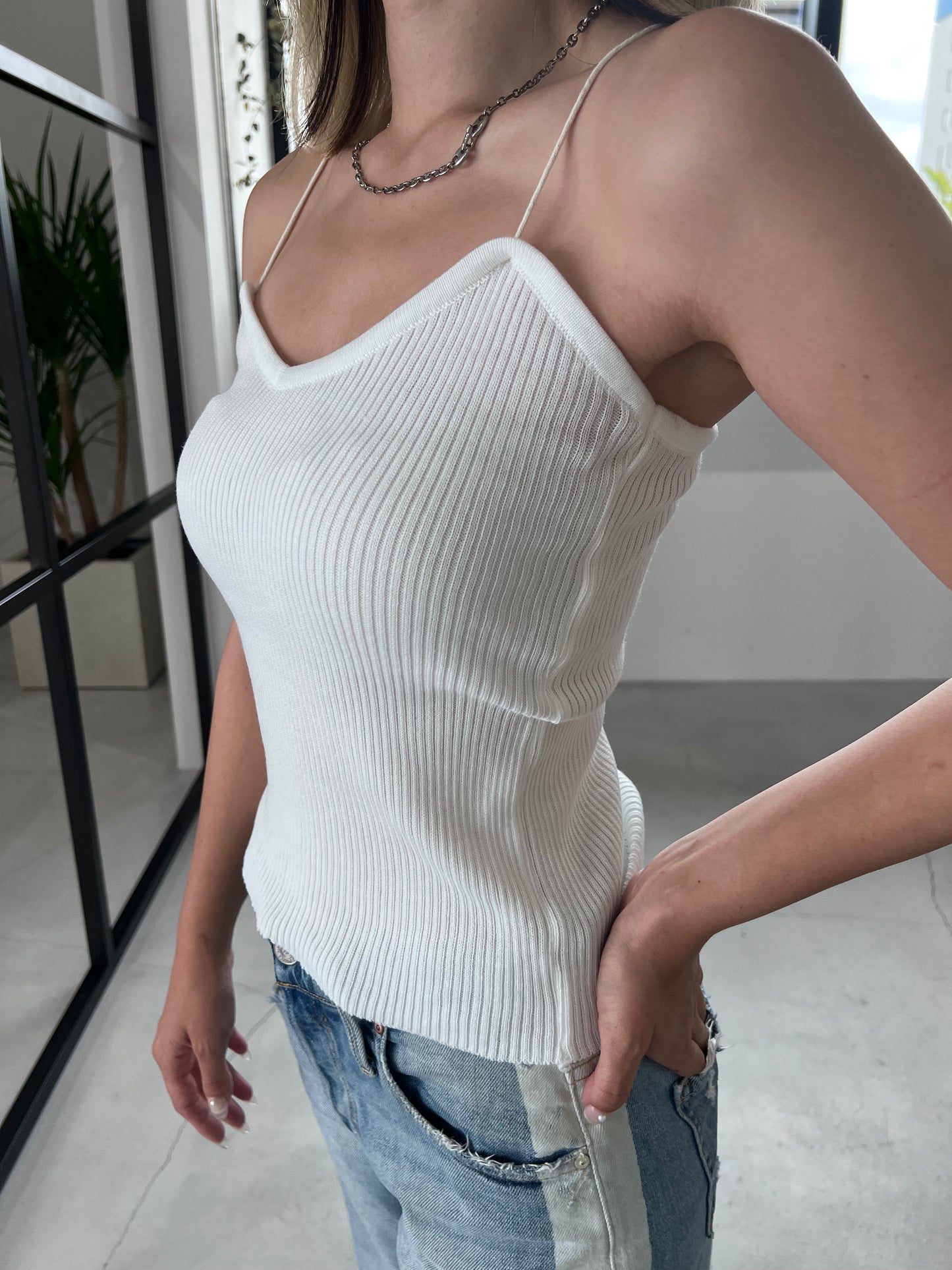 SPAGHETTI STRAP RIB CAMISOLE "WHITE"