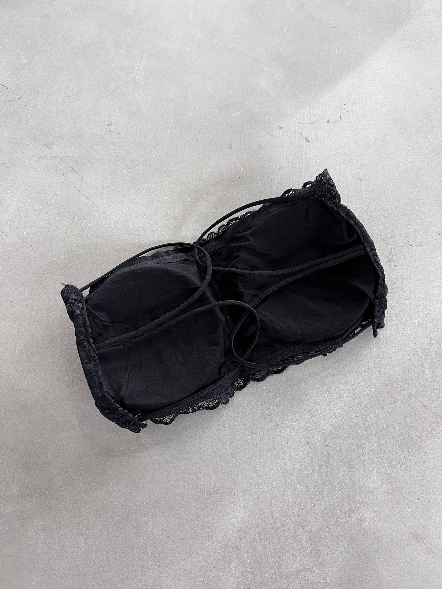 LACE BRA TOP "BLACK"