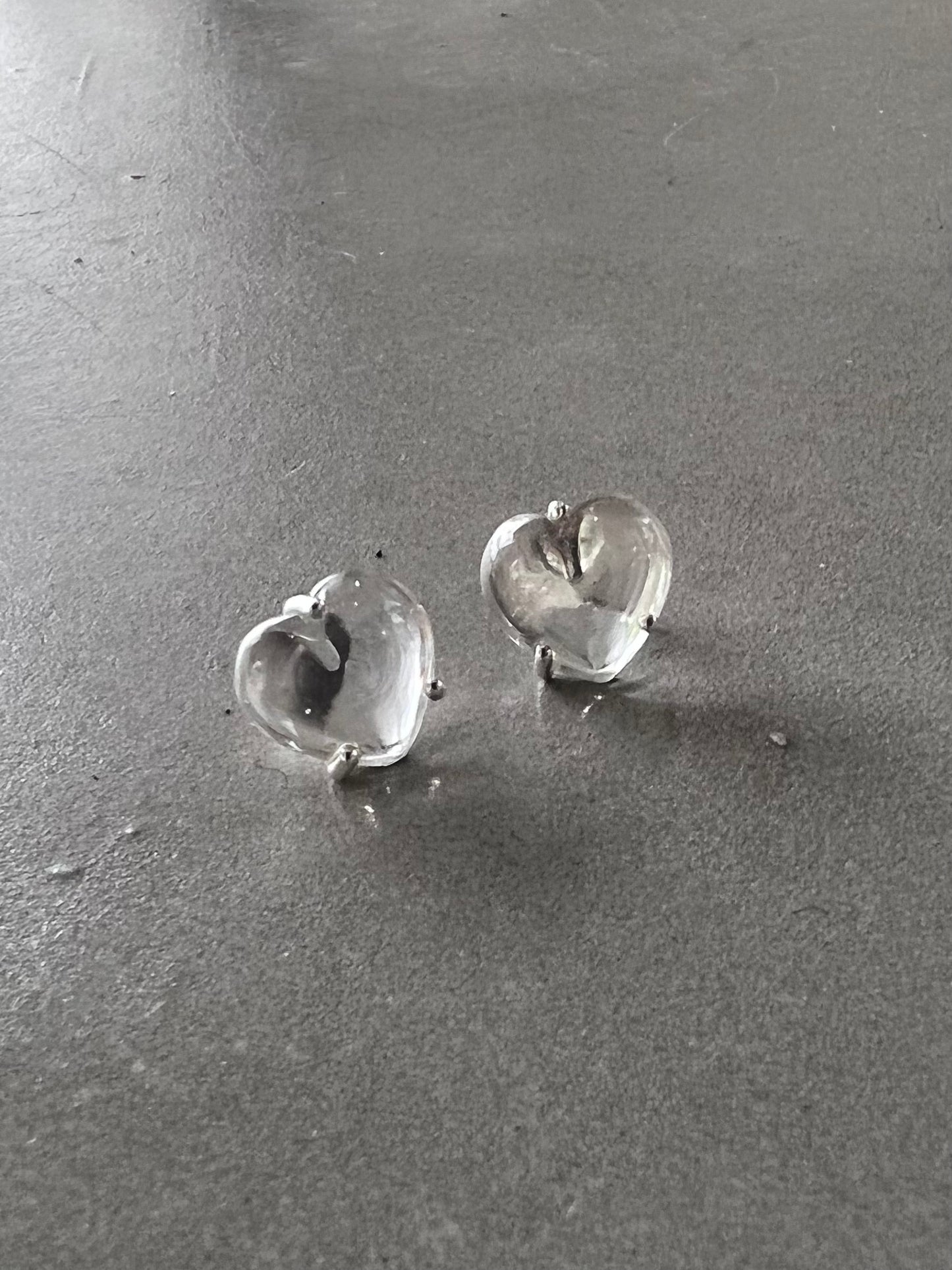GEM HEART STUDS LARGE