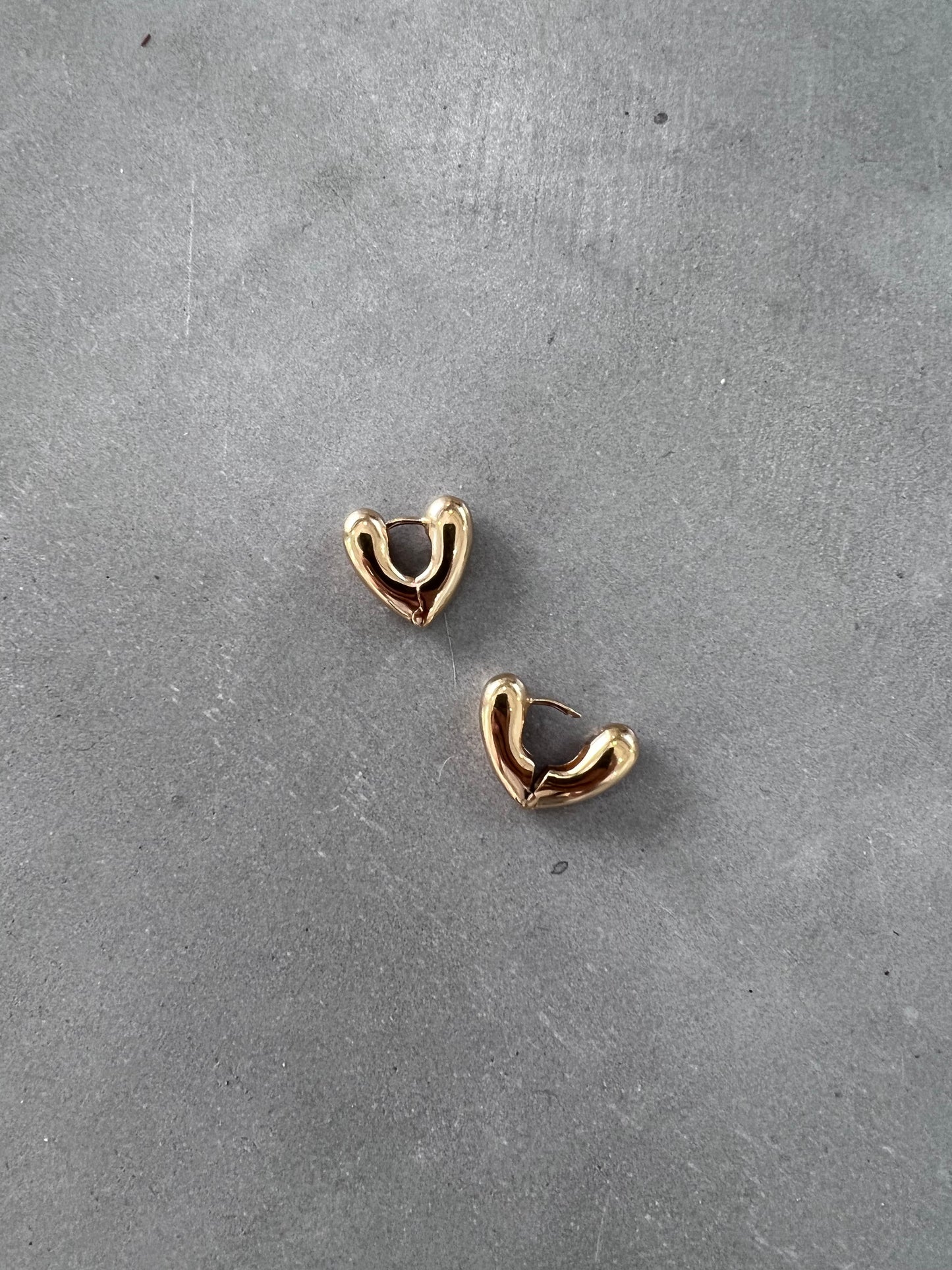 HEART HOOPS SMALL GLD