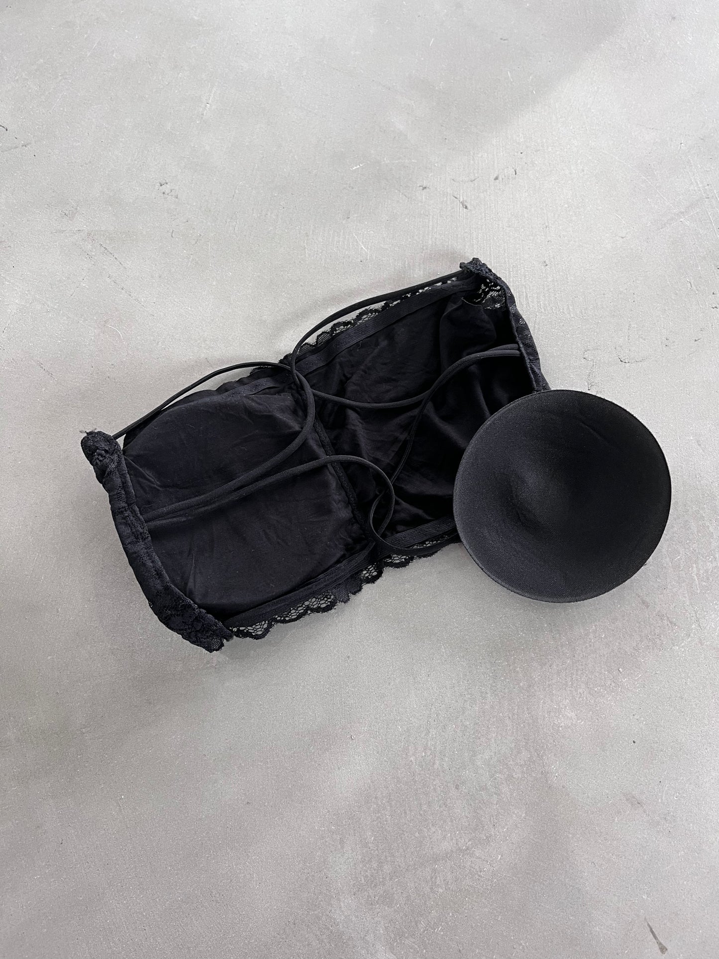 LACE BRA TOP "BLACK"