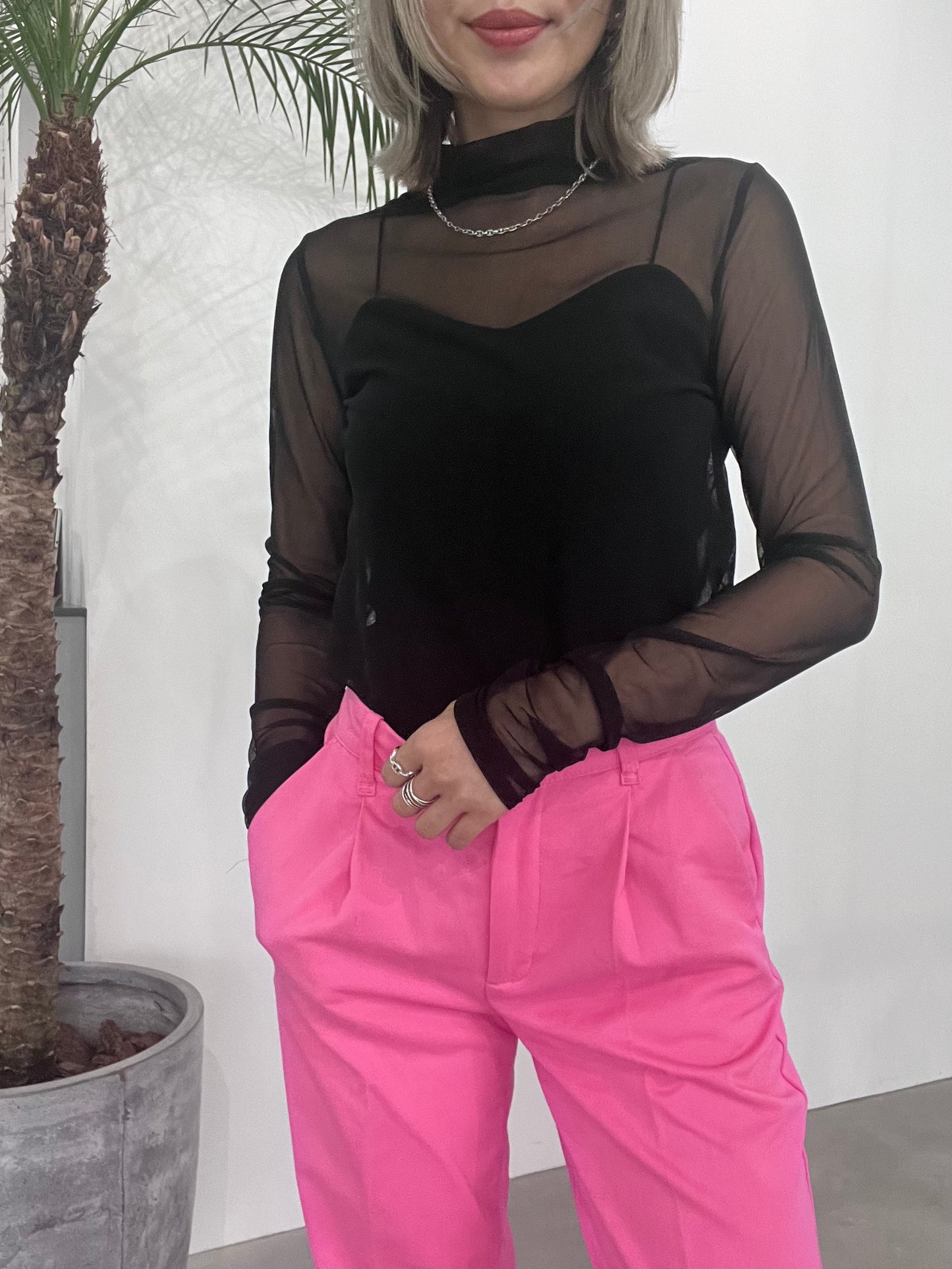 SHEER TOP "BLACK"