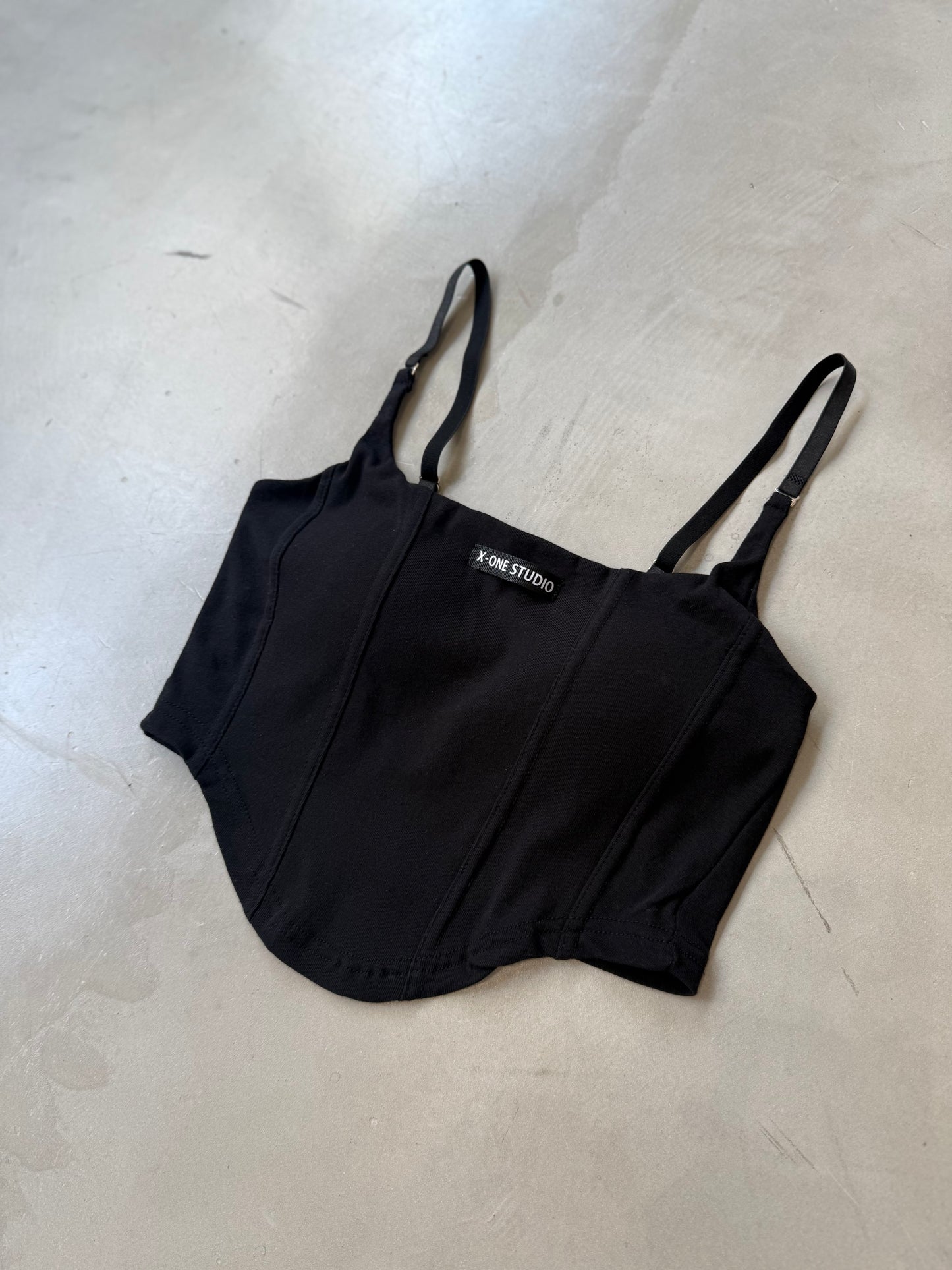 BLOCK STRAP CAMI "BLACK"