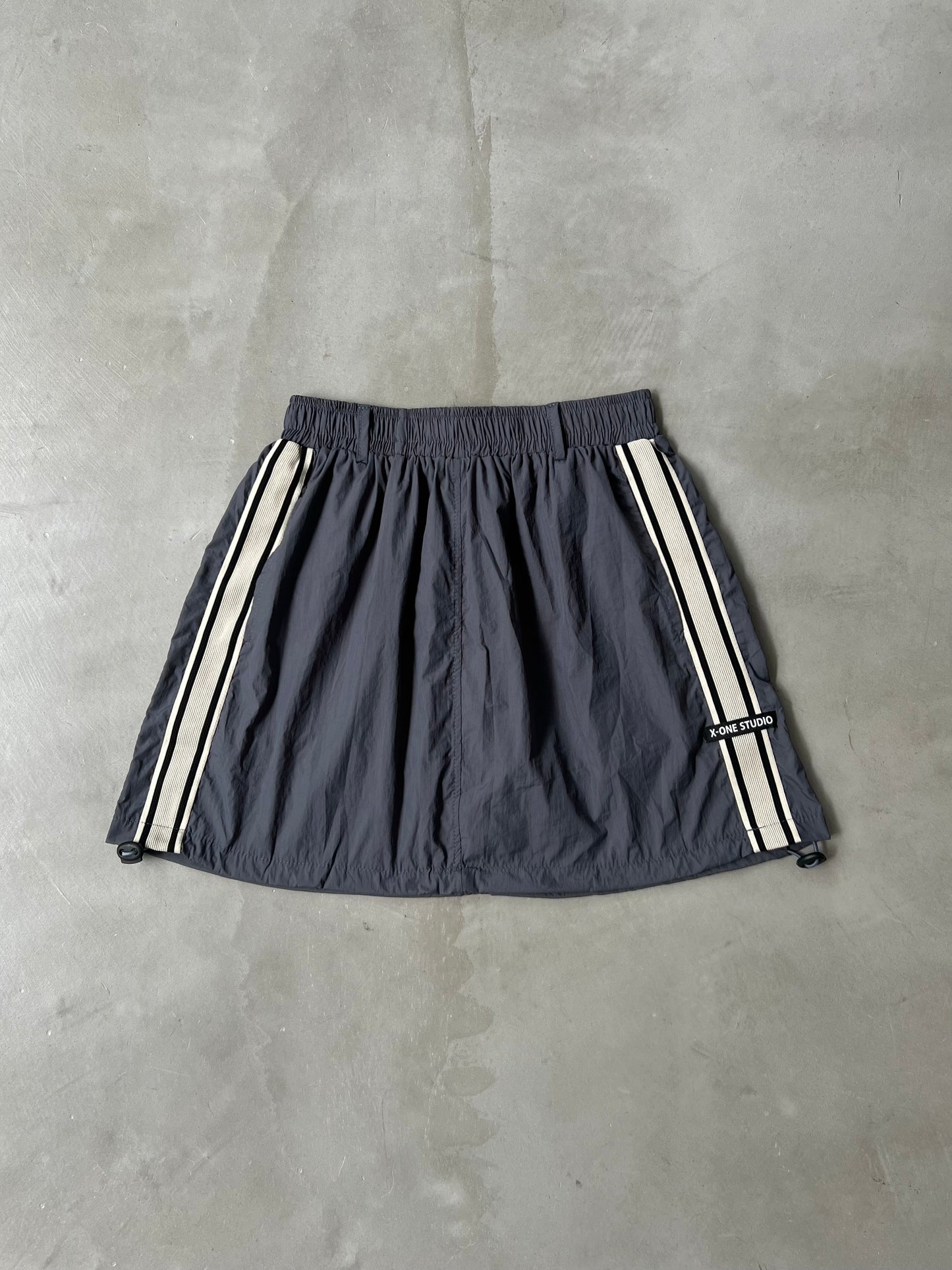 NYLON TRACK SKIRT "GRAY"