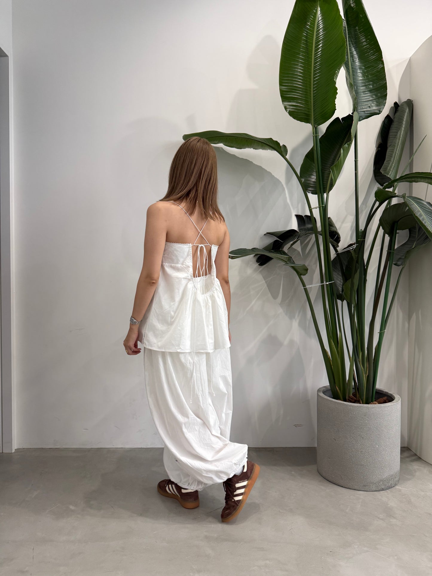 BACK OPEN CAMI "WHITE"