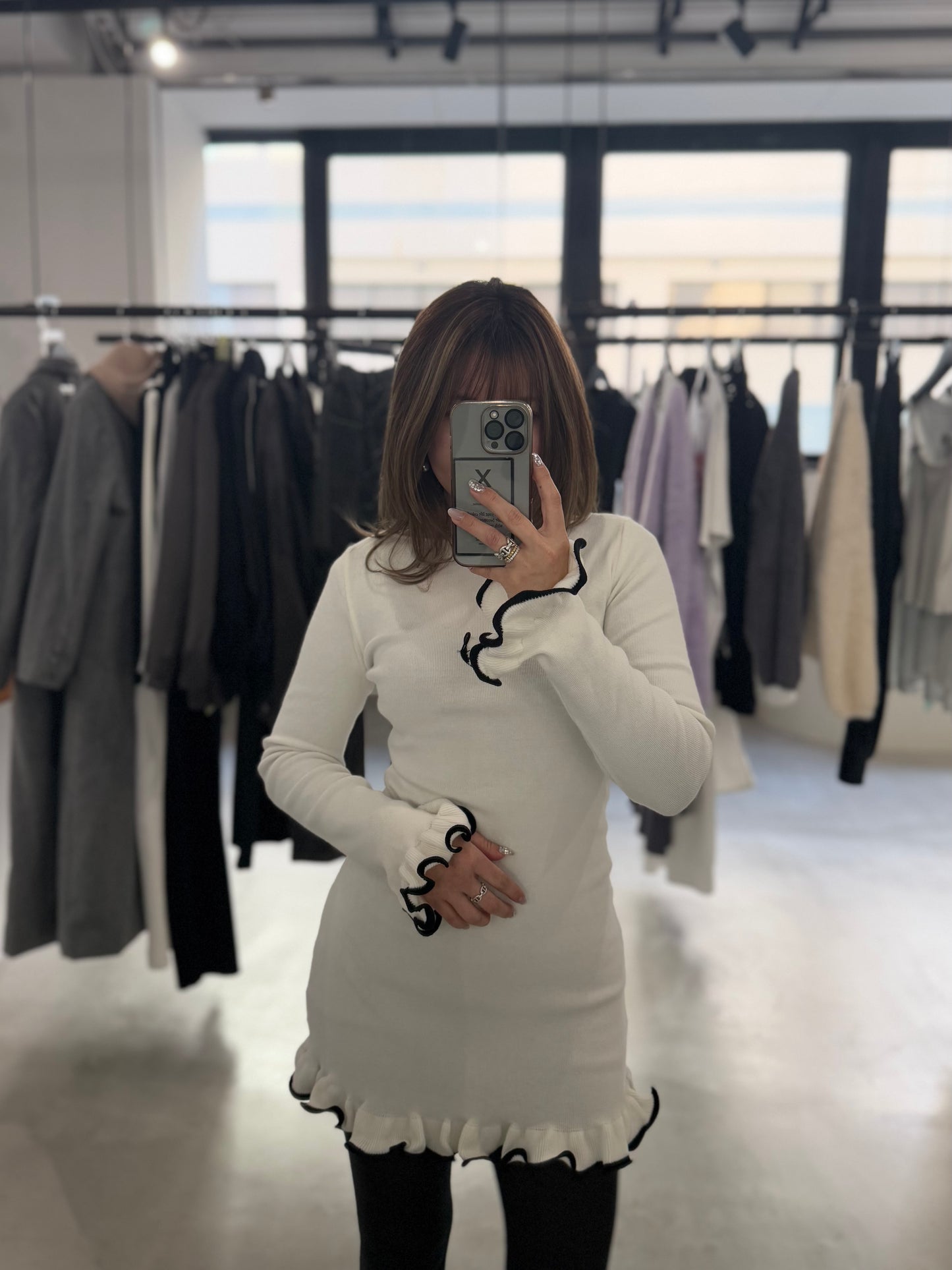 SHAKE FRILL DRESS "WHITE"