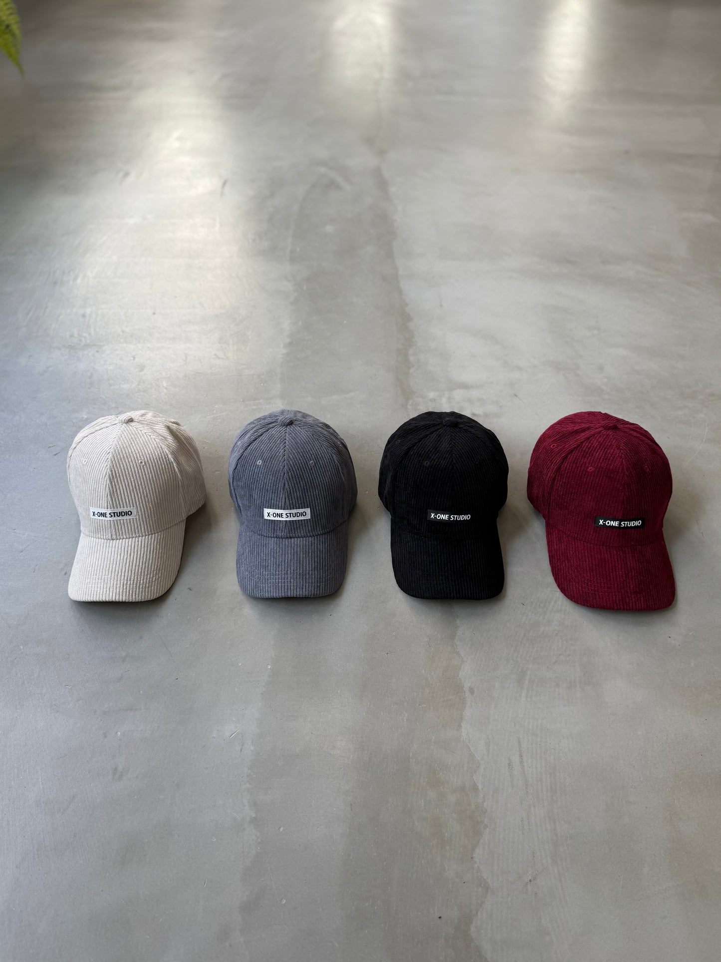 CORDUROY CAP "WHITE"